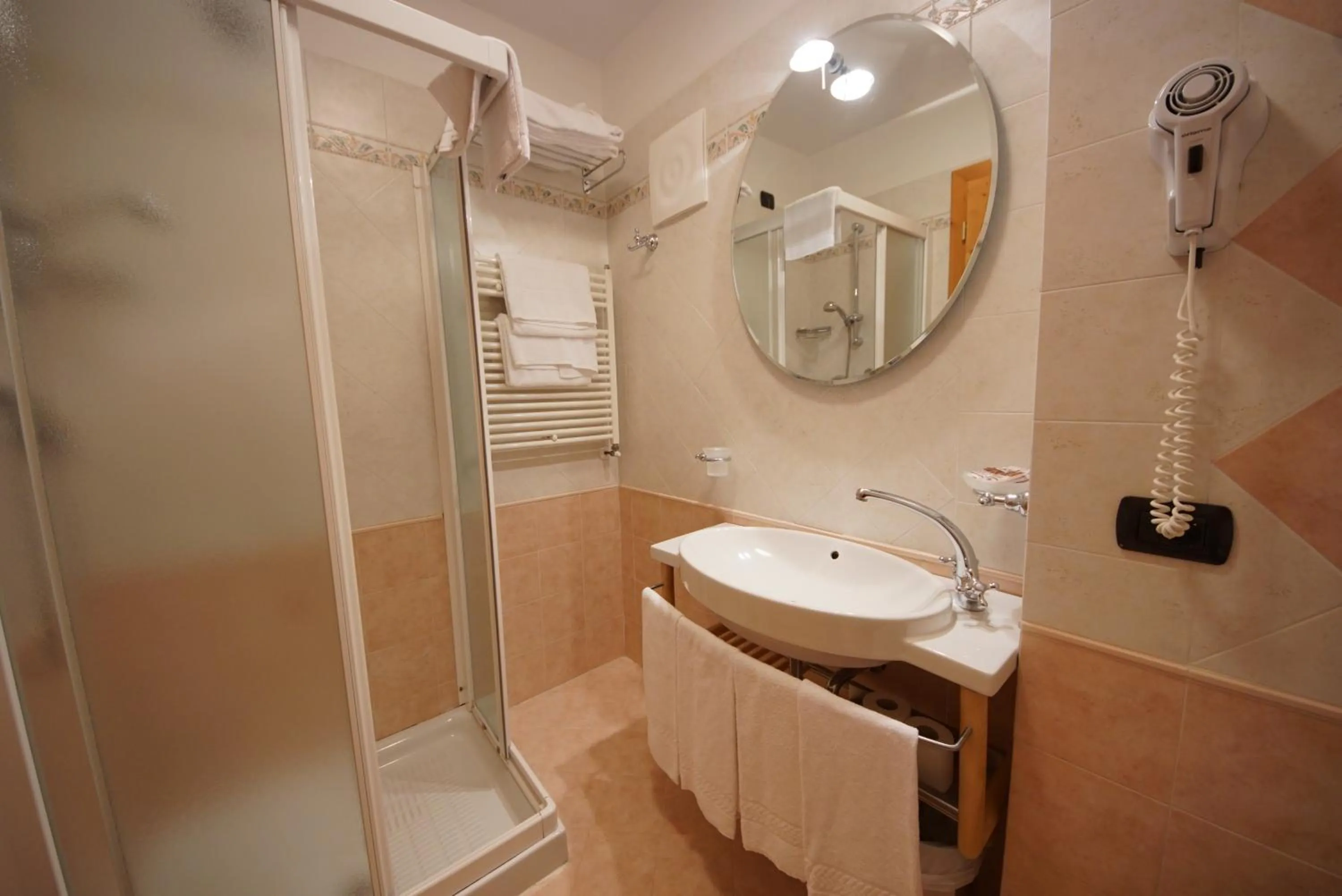 Shower in Residence Baita Antlia