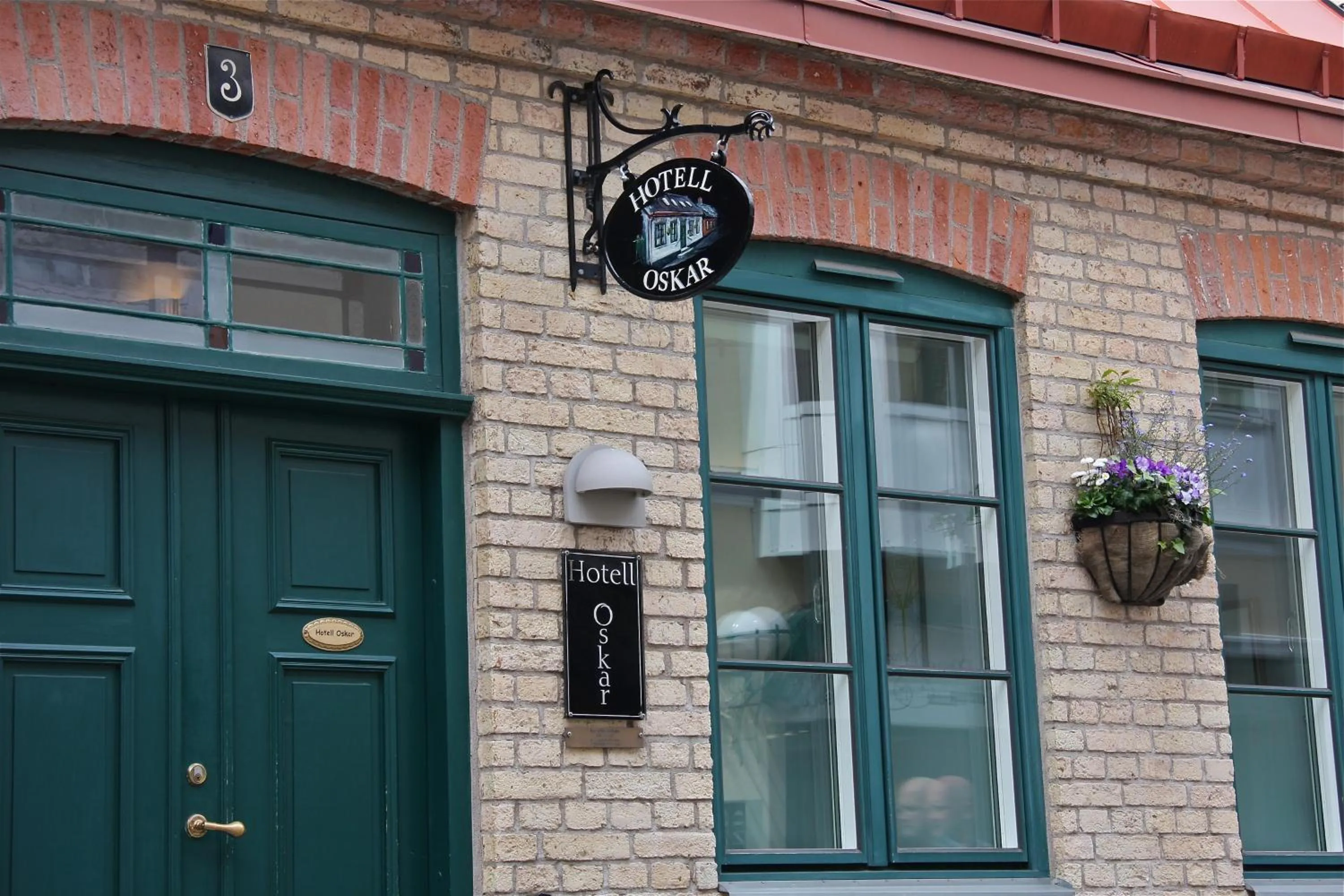 Facade/entrance in Hotell Oskar