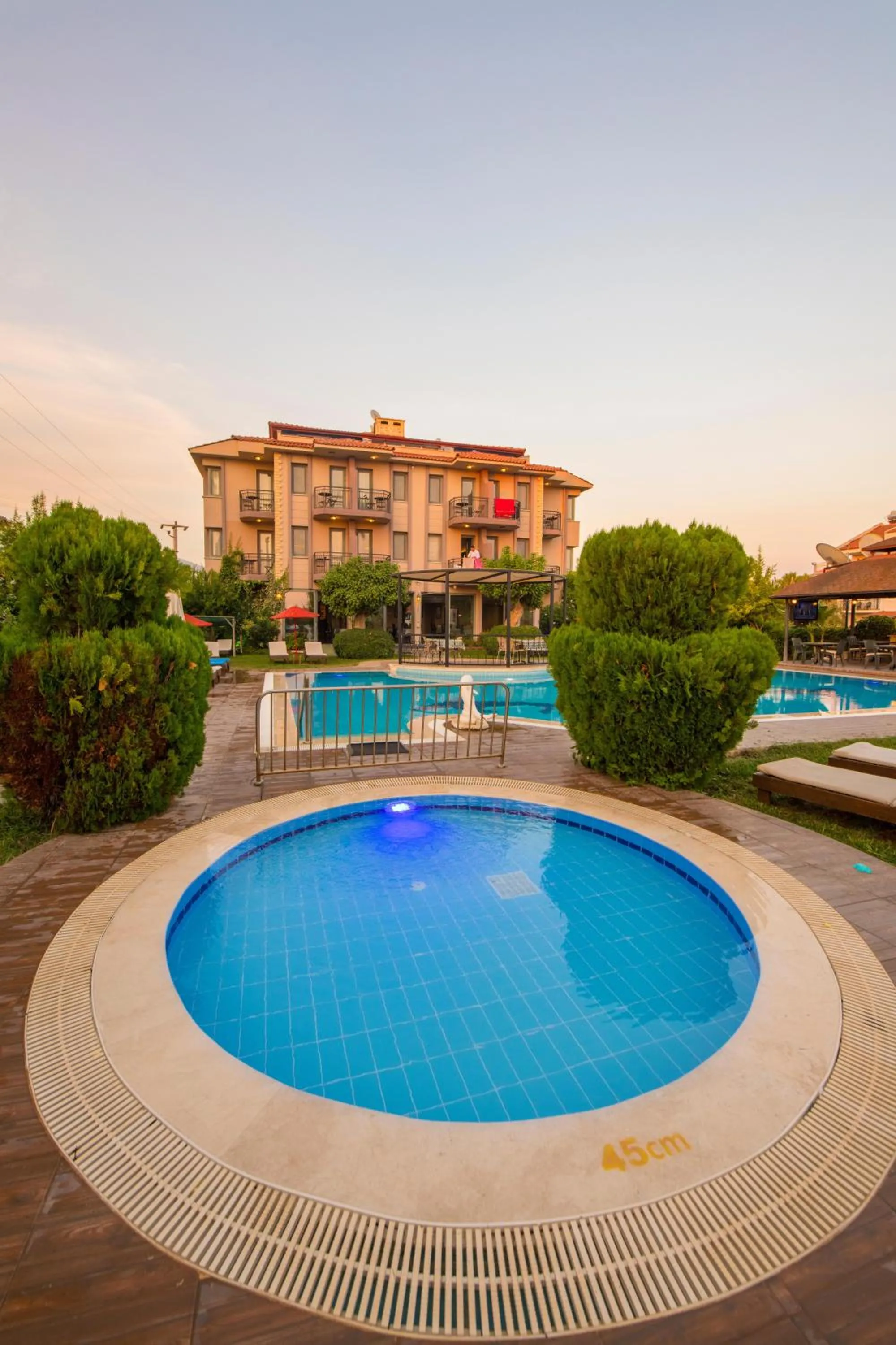 Swimming pool in Golden Moon Hotel