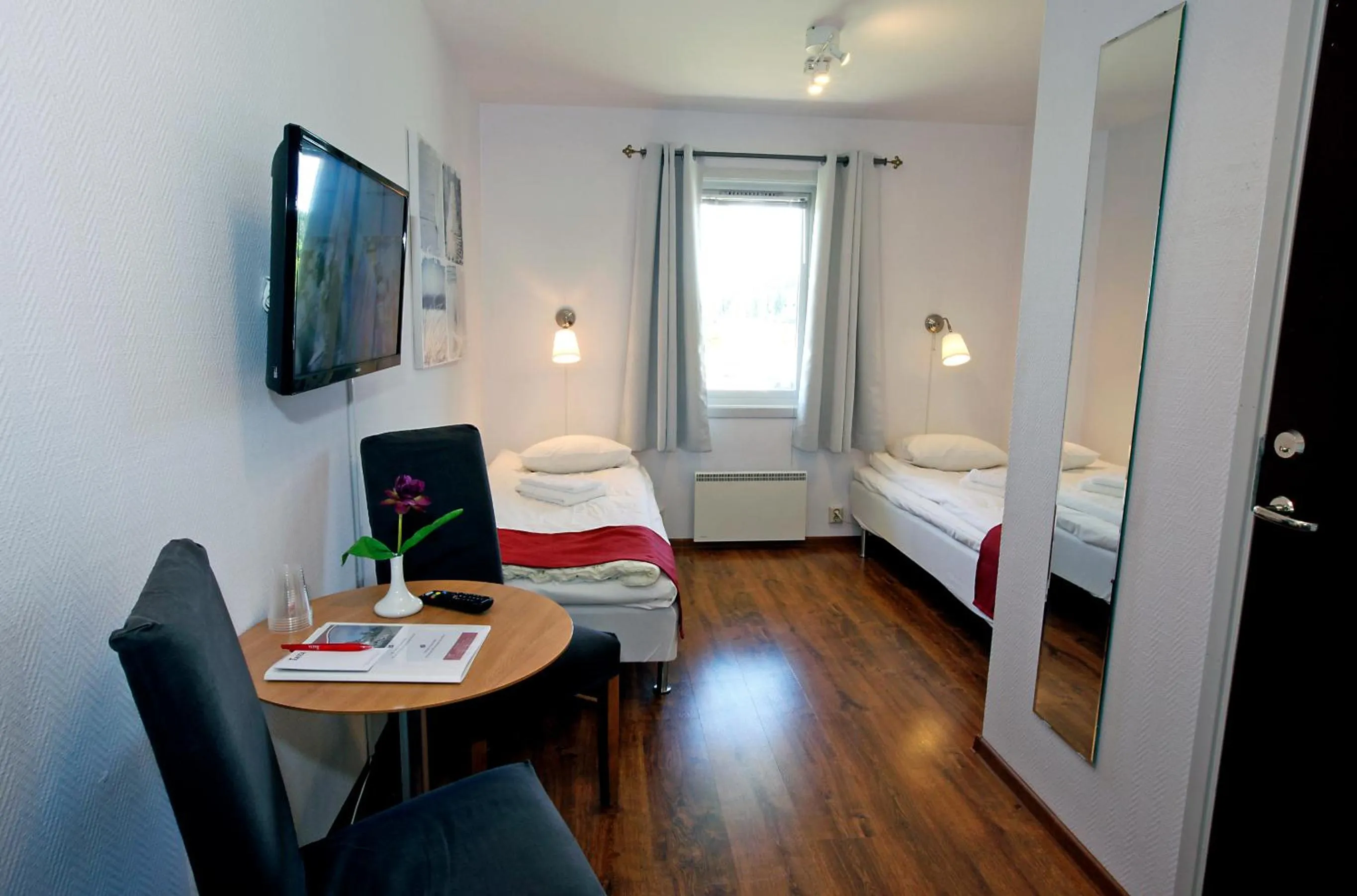 Photo of the whole room, Bed in Rasta Håby