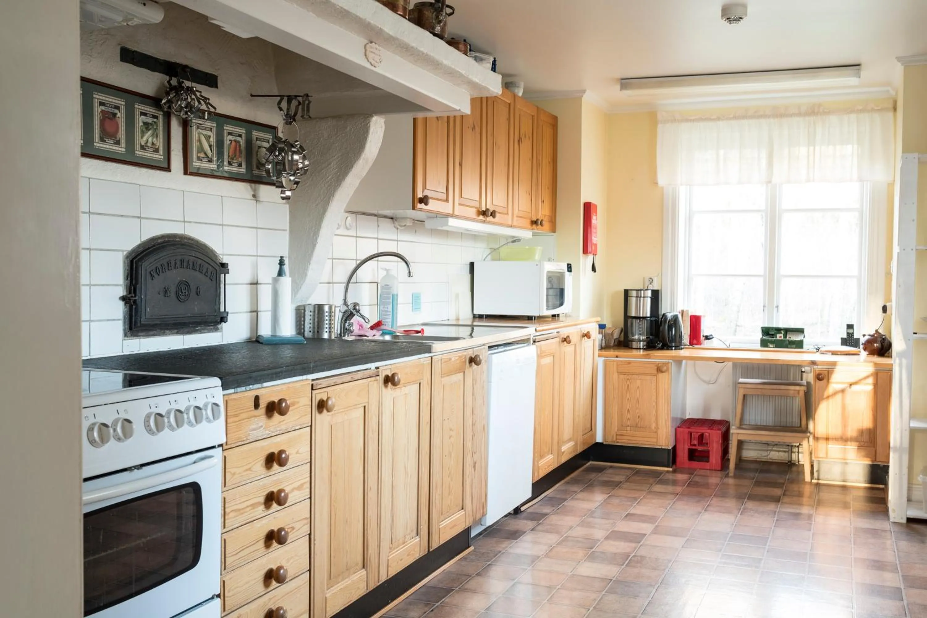 Kitchen or kitchenette in Nordiska Folkhögskolan Bed and Breakfast