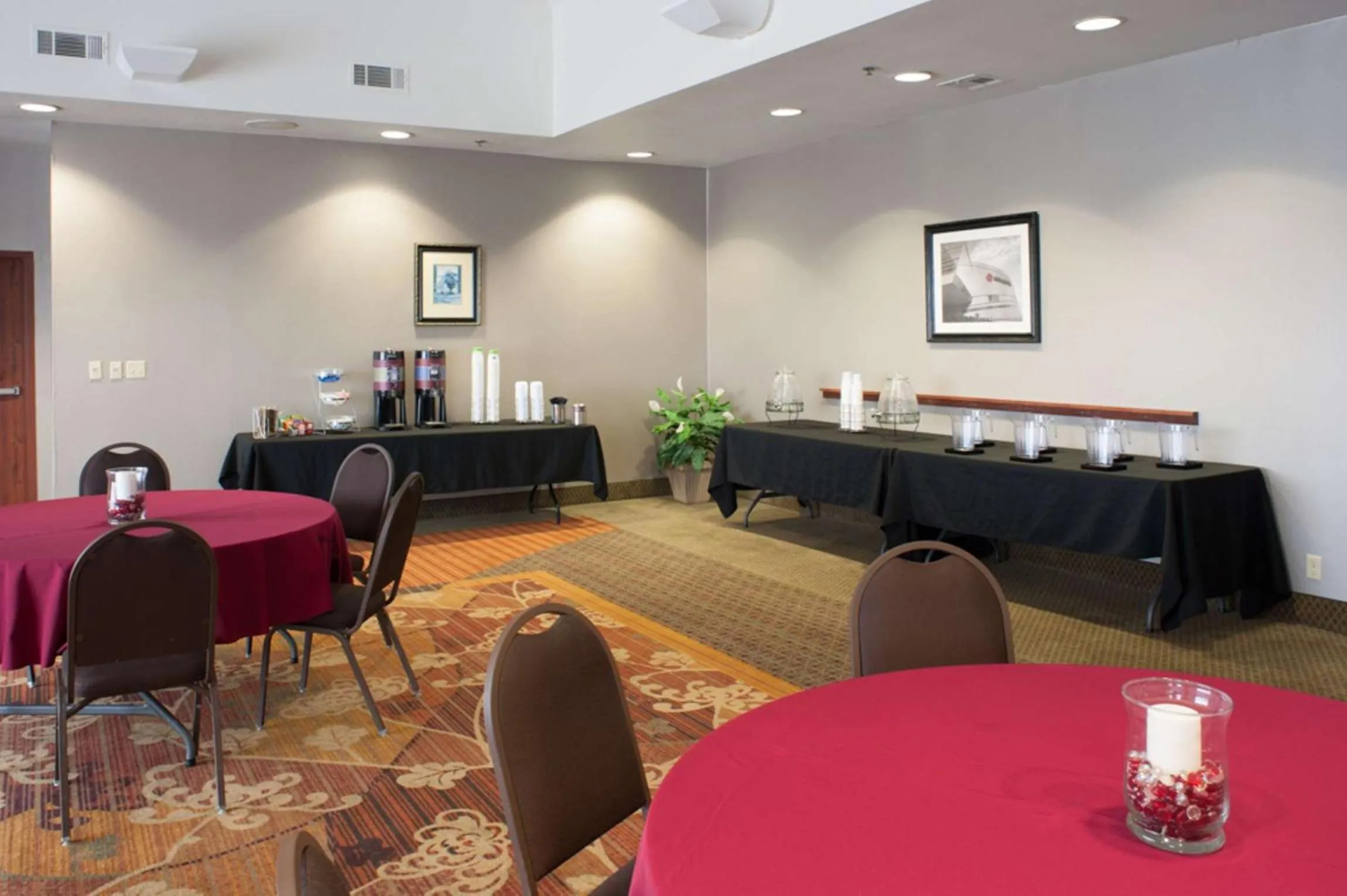 Meeting/conference room in Hampton Inn Tulsa Sand Springs