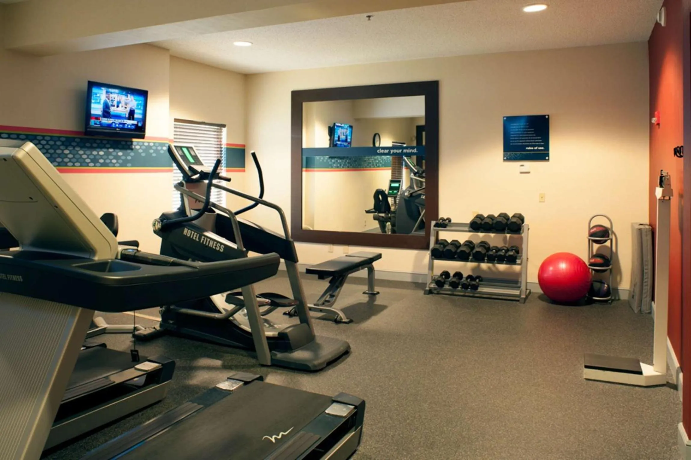 Fitness centre/facilities in Hampton Inn Tulsa Sand Springs