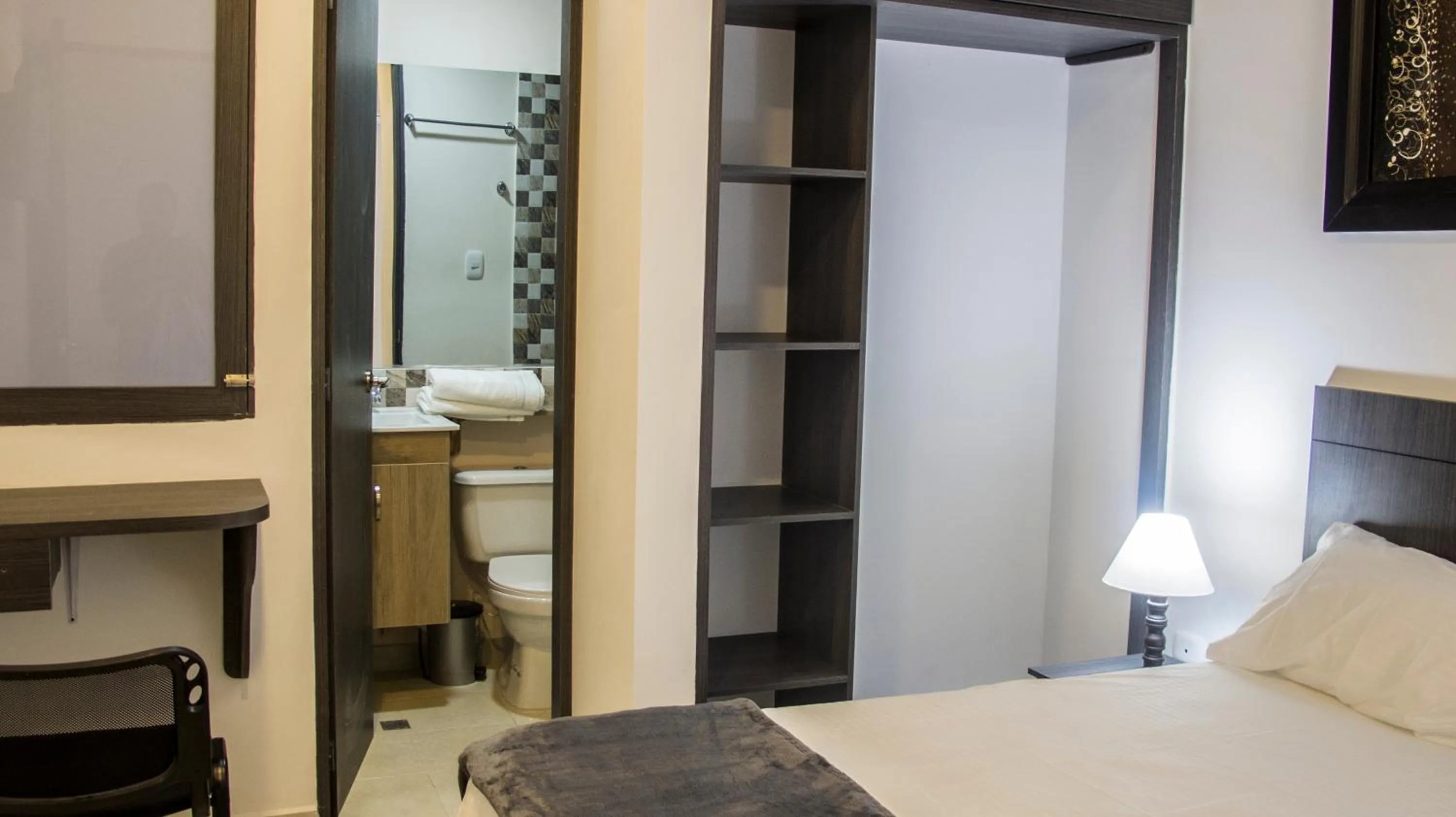 Photo of the whole room, Bed in Hotel Viña Del Mar