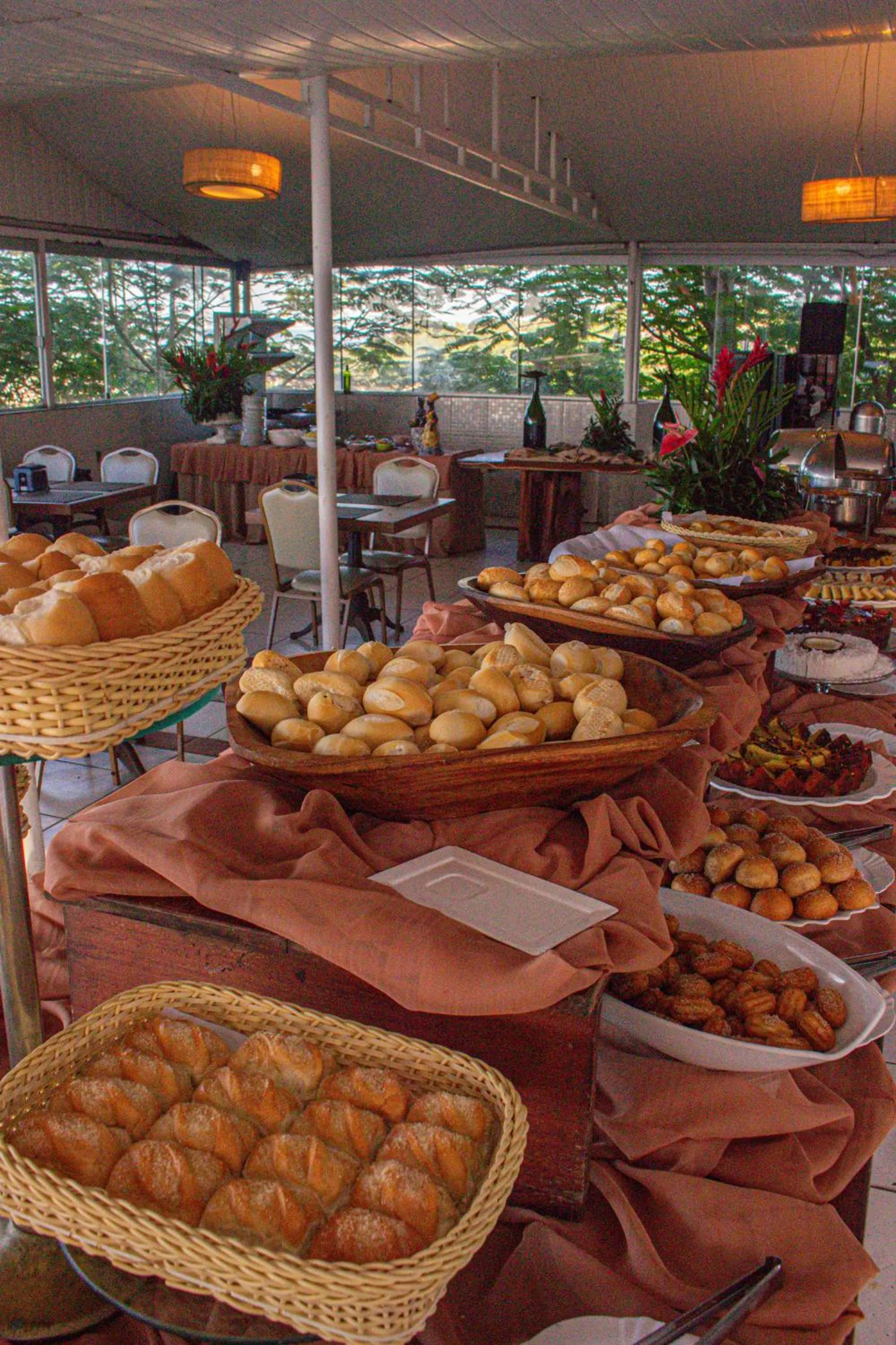 Buffet breakfast in Hotel Solar do Imperador