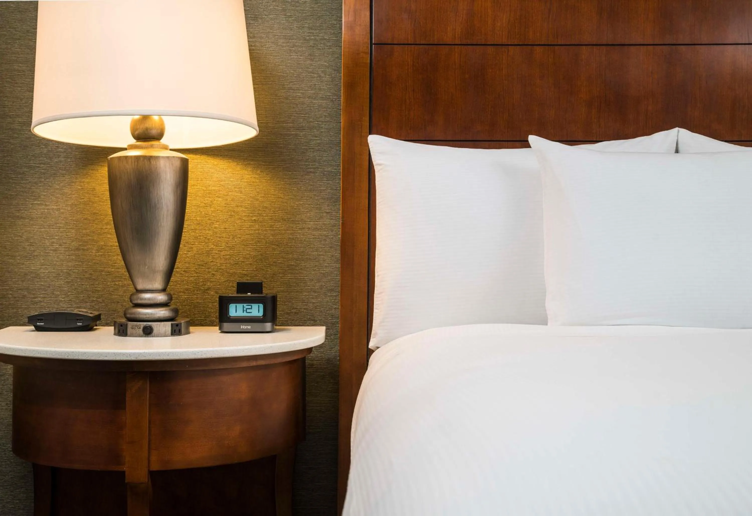 Bed in Hilton Washington DC/Rockville Hotel & Executive Meeting Center