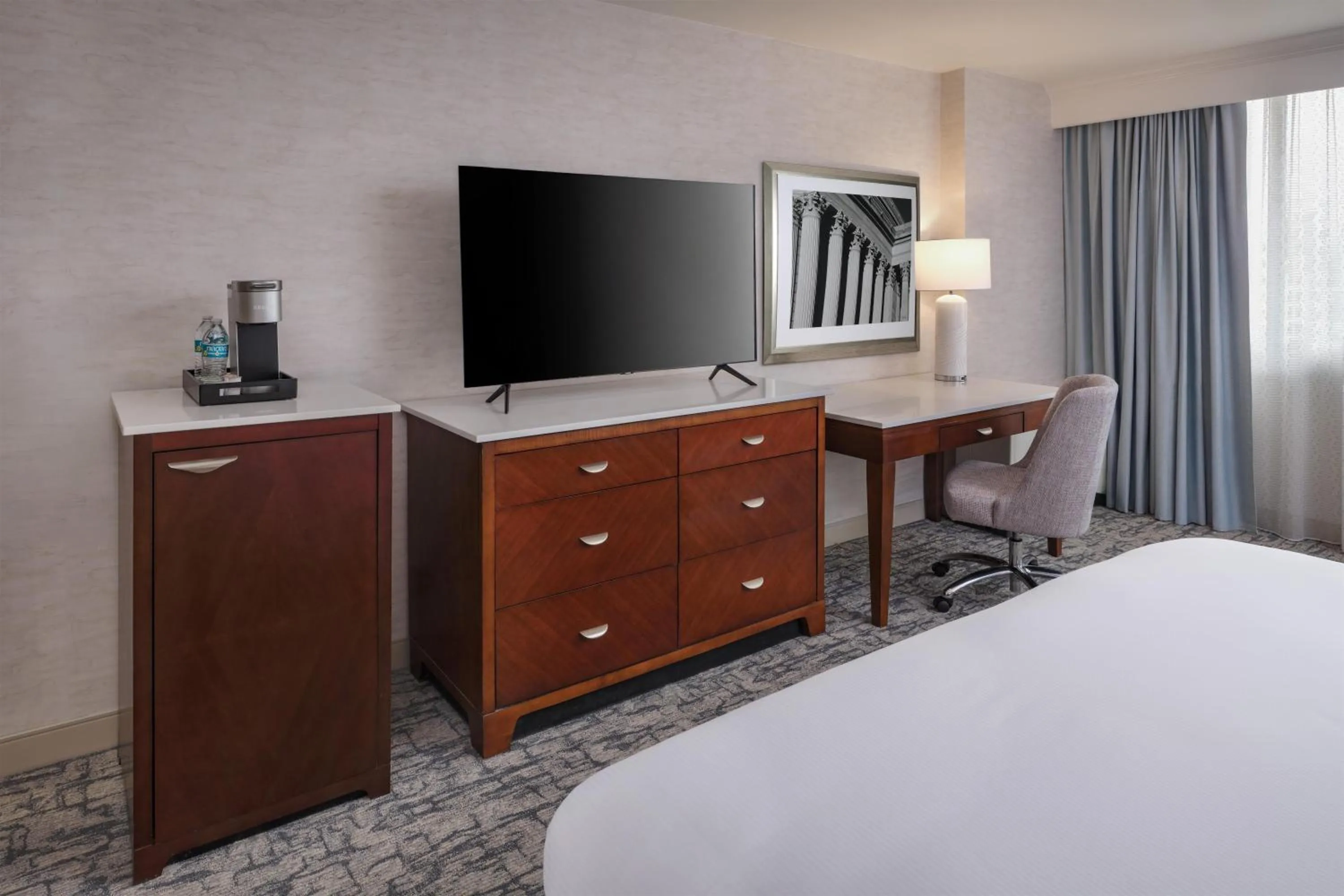 Bedroom, Bed in Hilton Washington DC/Rockville Hotel & Executive Meeting Center