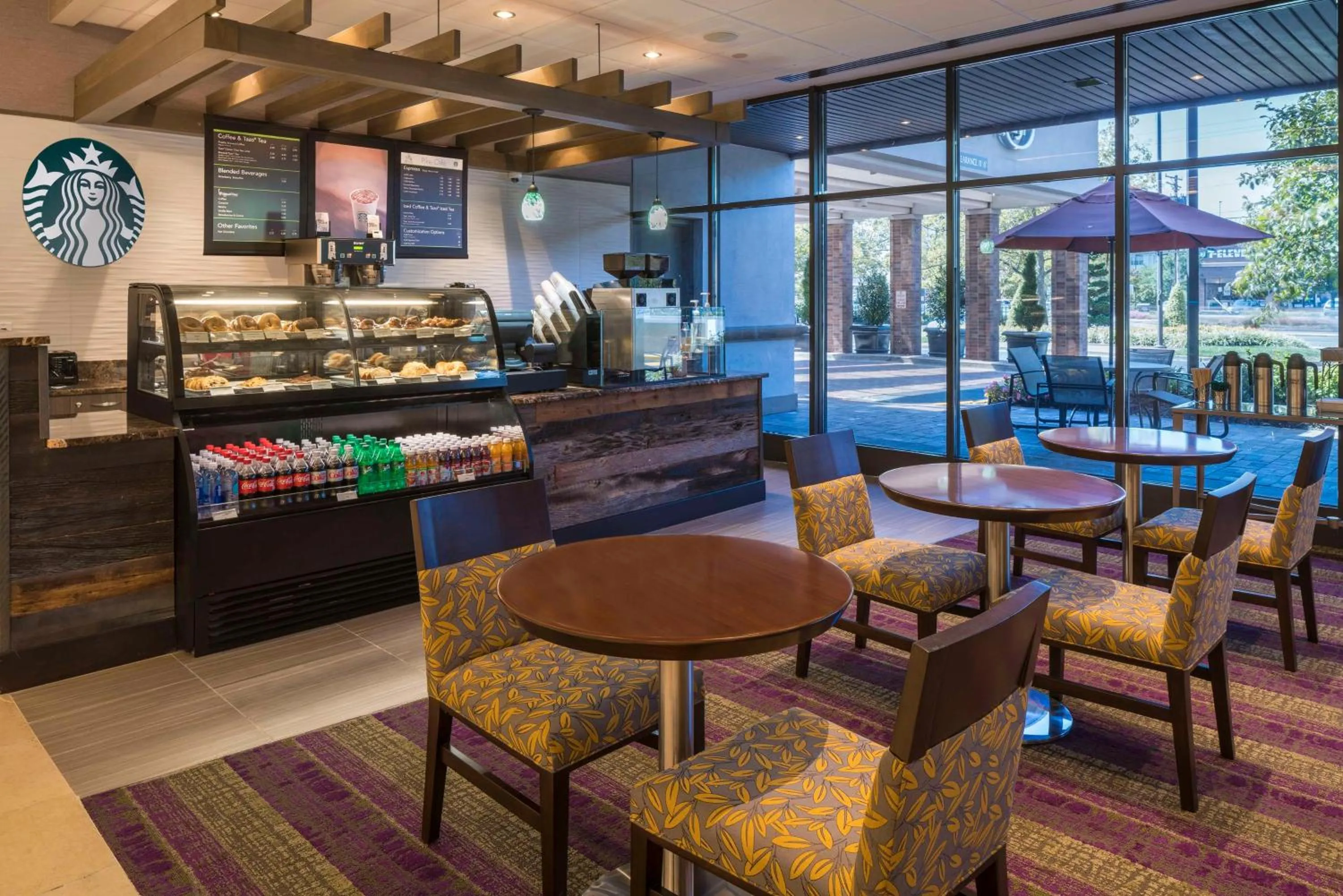 Dining area in Hilton Washington DC/Rockville Hotel & Executive Meeting Center