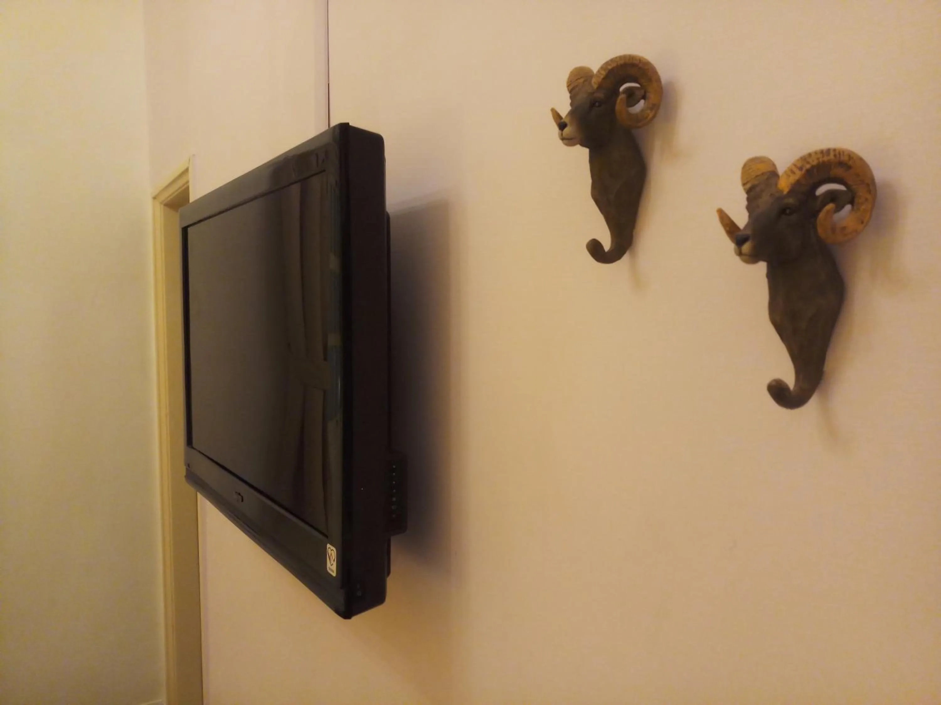 Decorative detail, TV/Entertainment Center in Town Stay