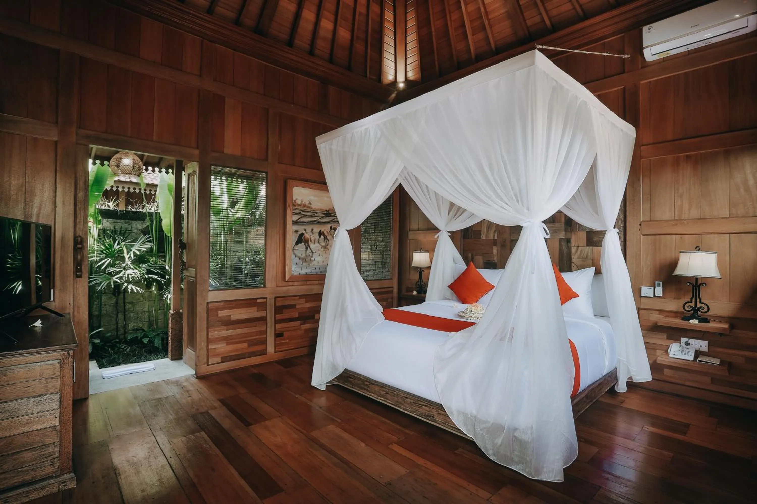 Bedroom, Bed in Candy Villa by GenuineHost