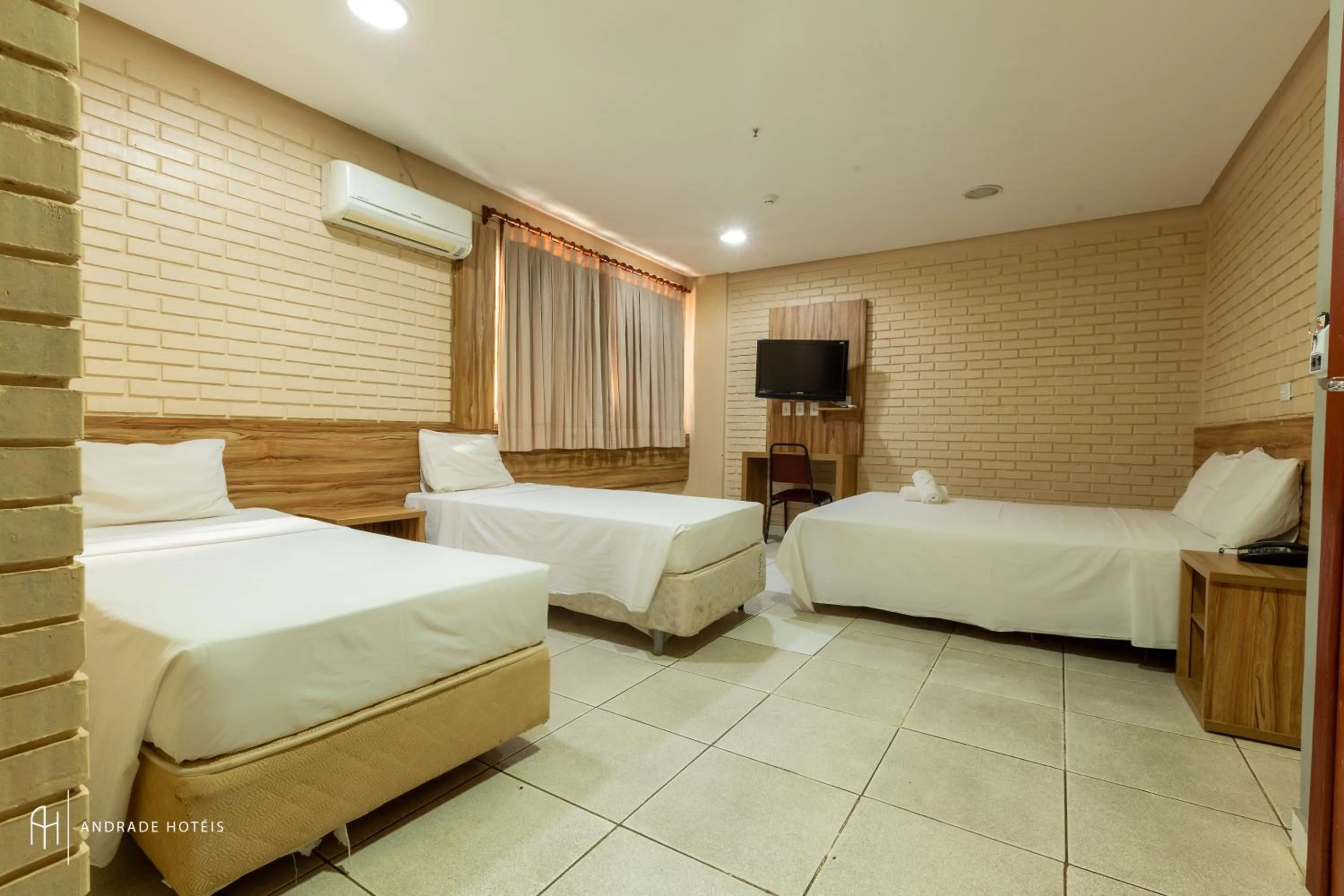 Bedroom, Bed in Rede Andrade Goiania Centro