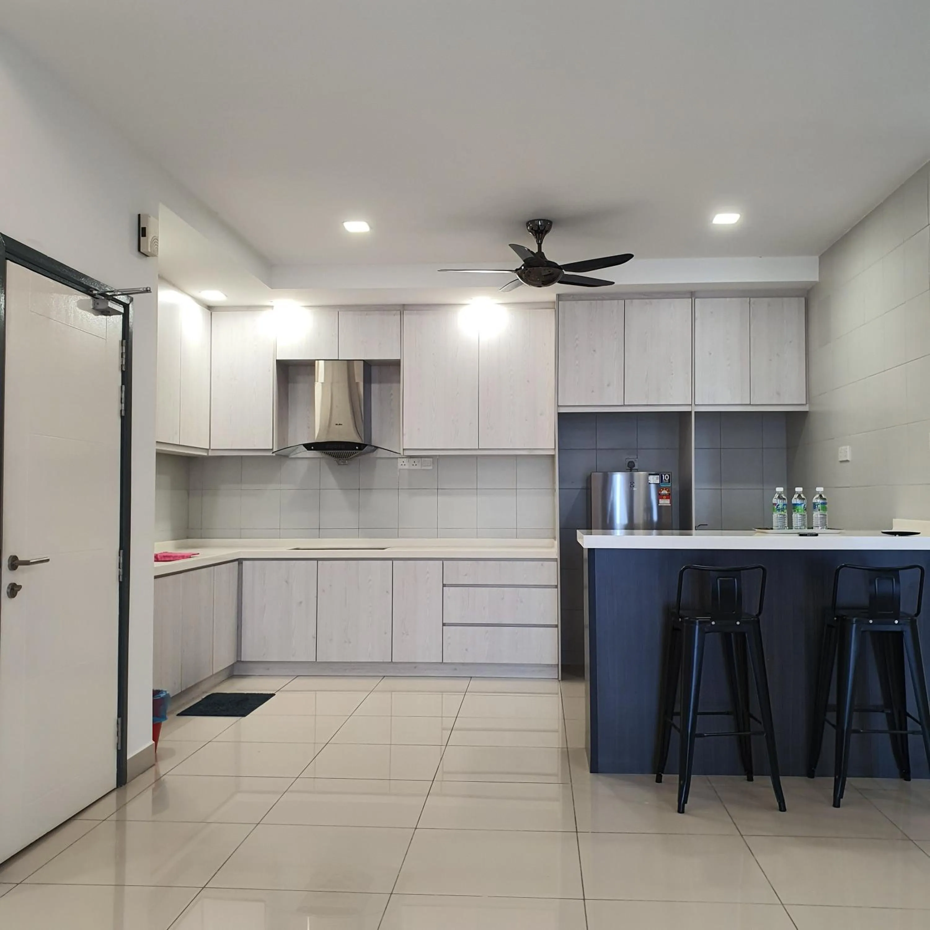 Damen Subang by Widebed