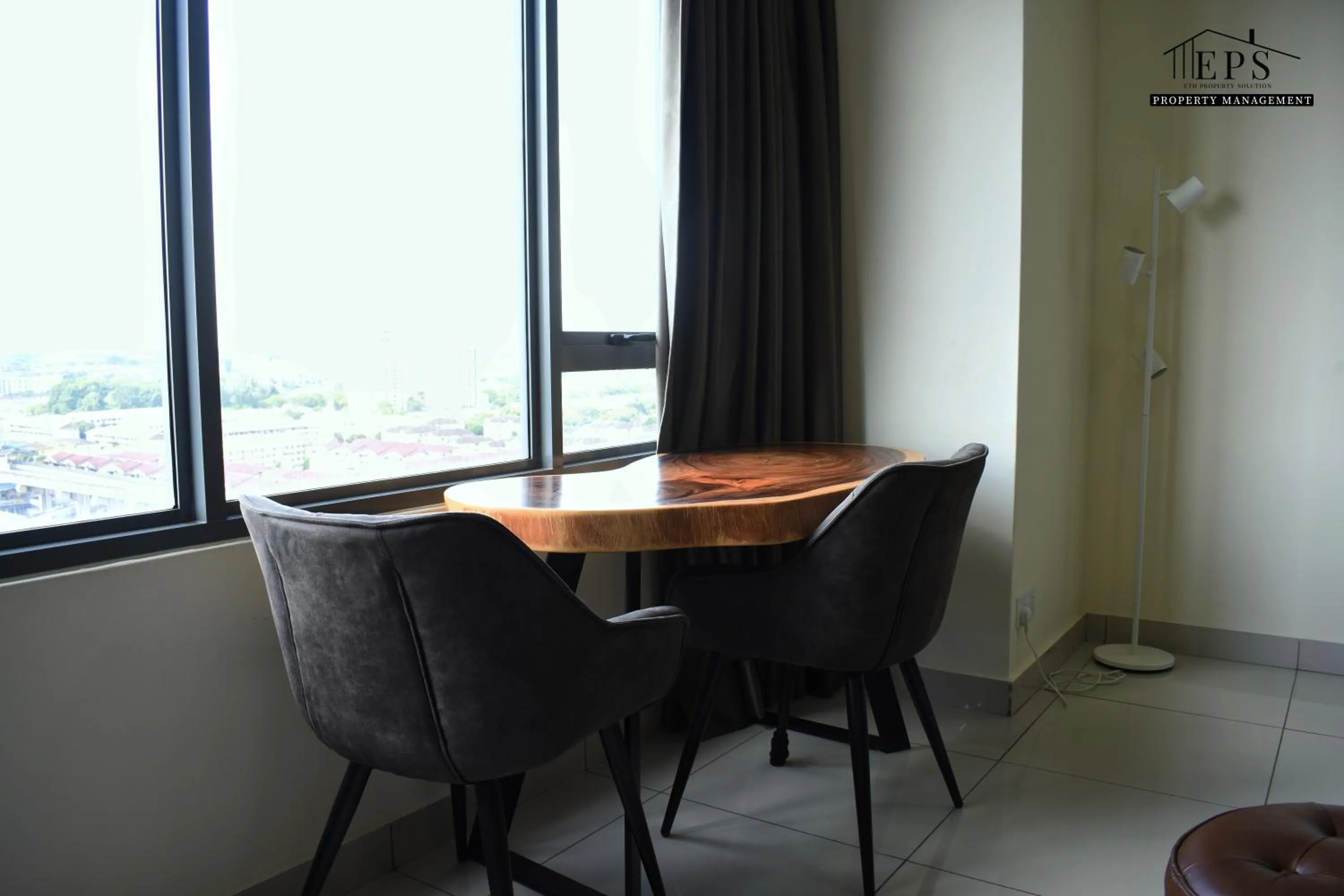 Damen Subang by Widebed