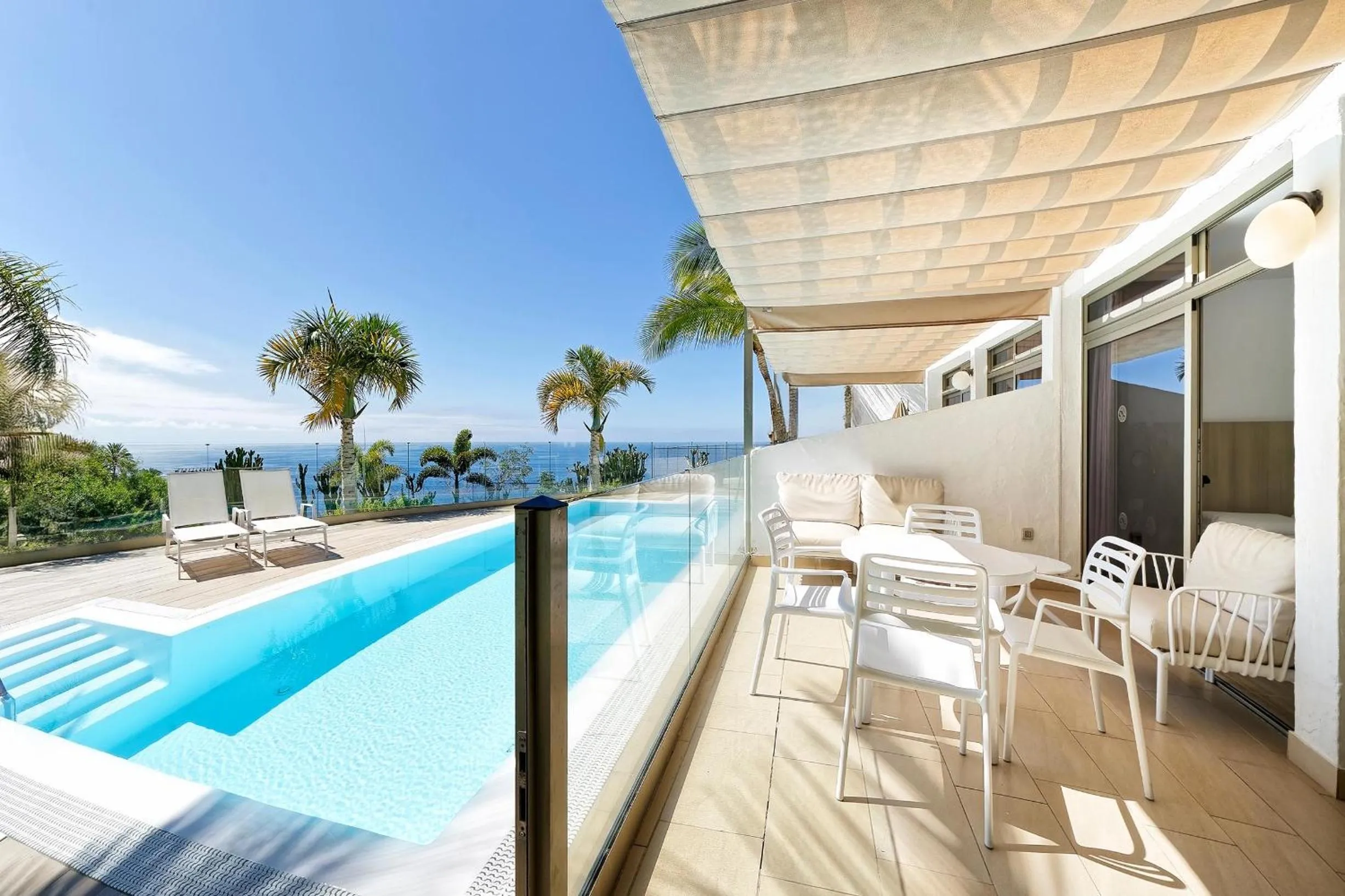 Photo of the whole room in Servatur Altamar