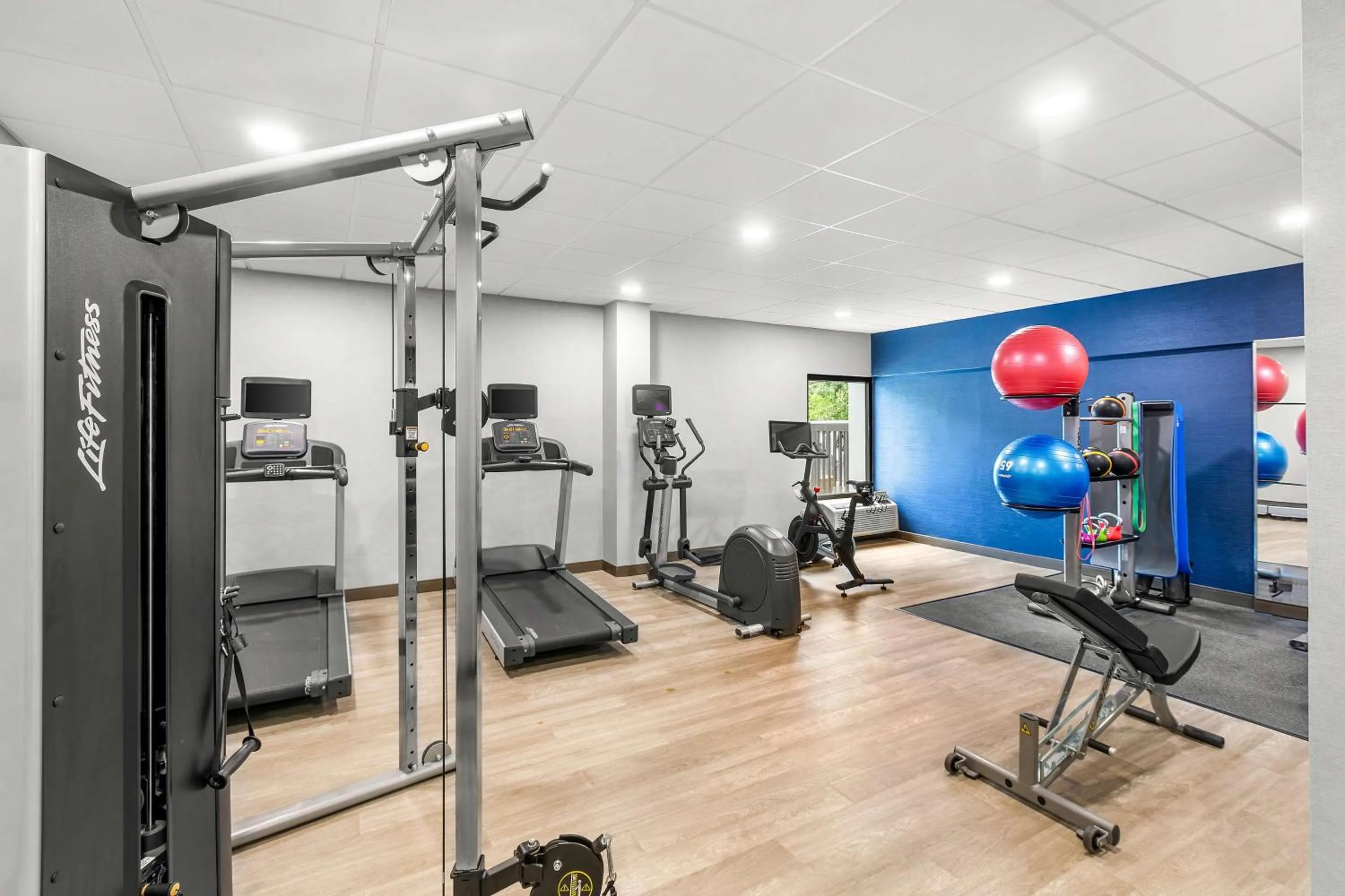 Fitness centre/facilities in Hampton Inn Knoxville-Airport
