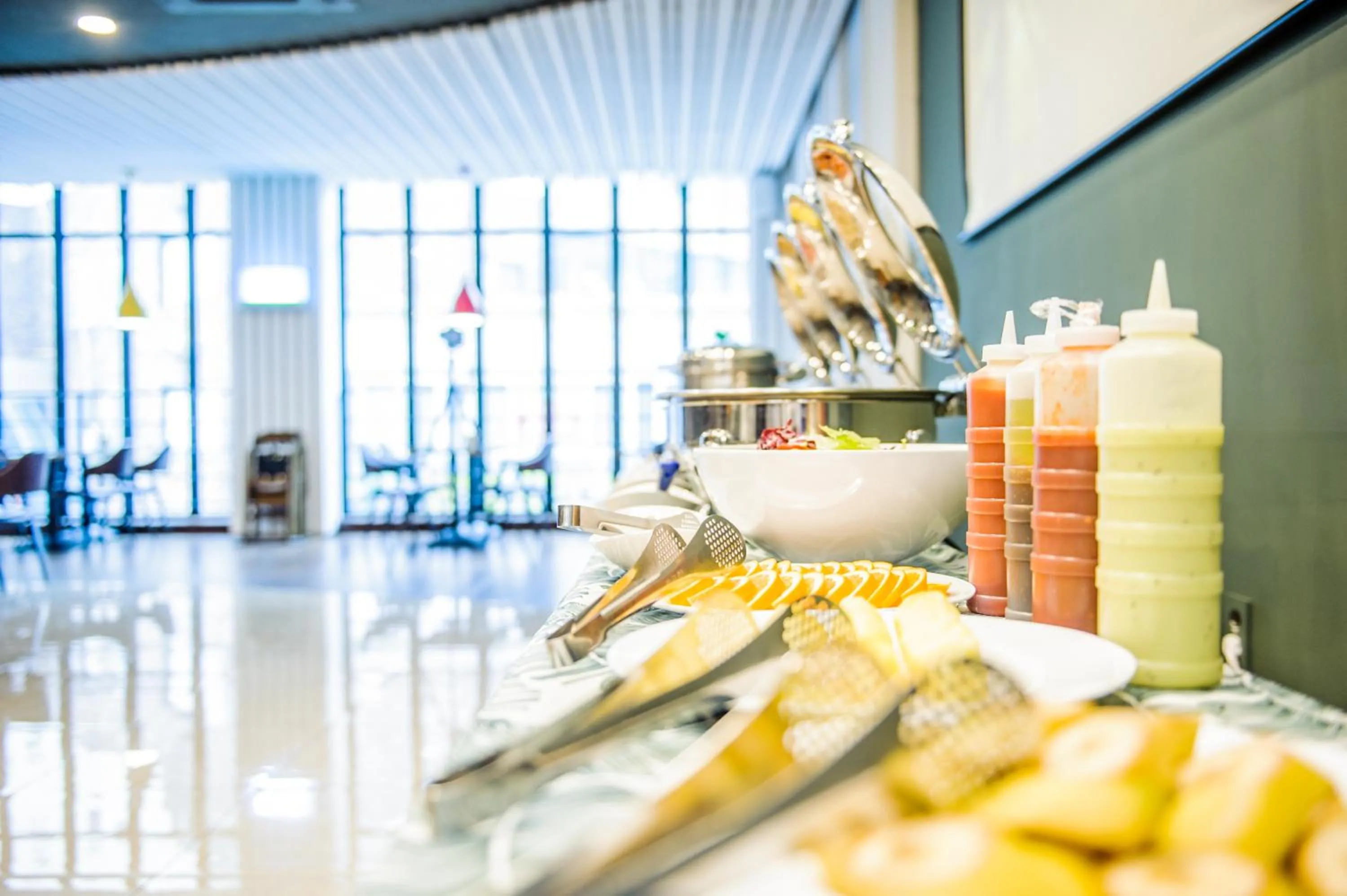 Restaurant/places to eat in Hotel Stayon