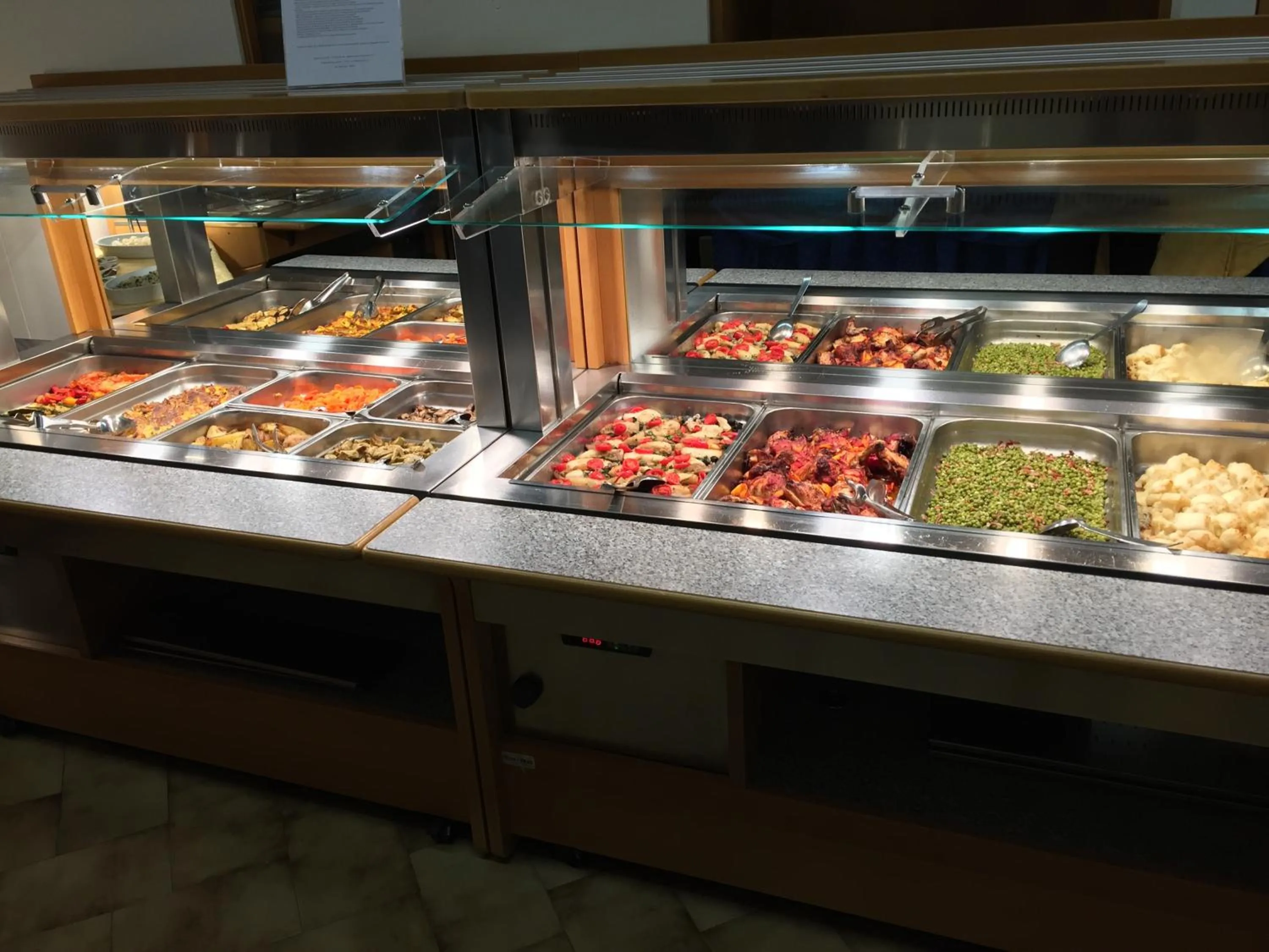 Restaurant/places to eat in Hotel Beau Soleil