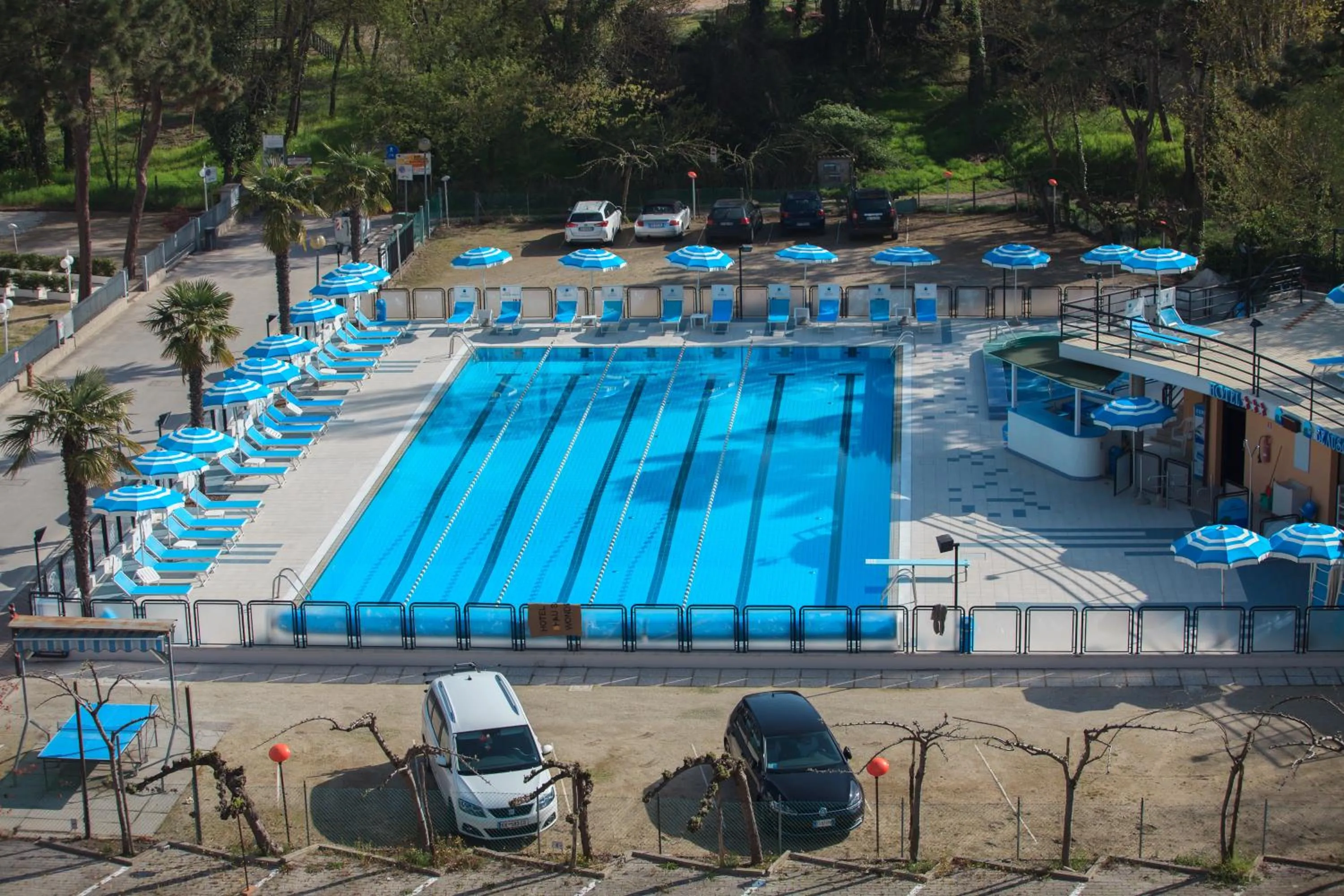 Swimming pool in Hotel Beau Soleil