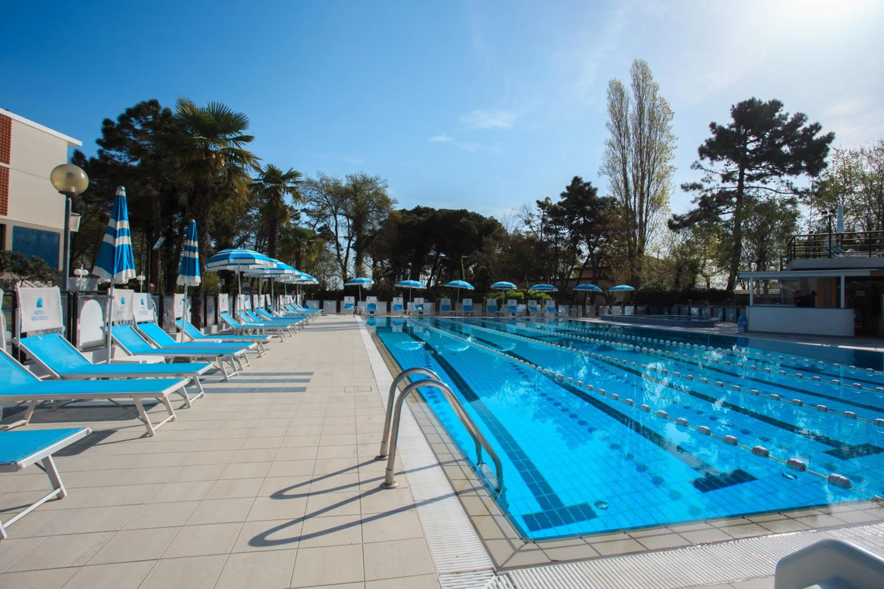 Swimming pool in Hotel Beau Soleil