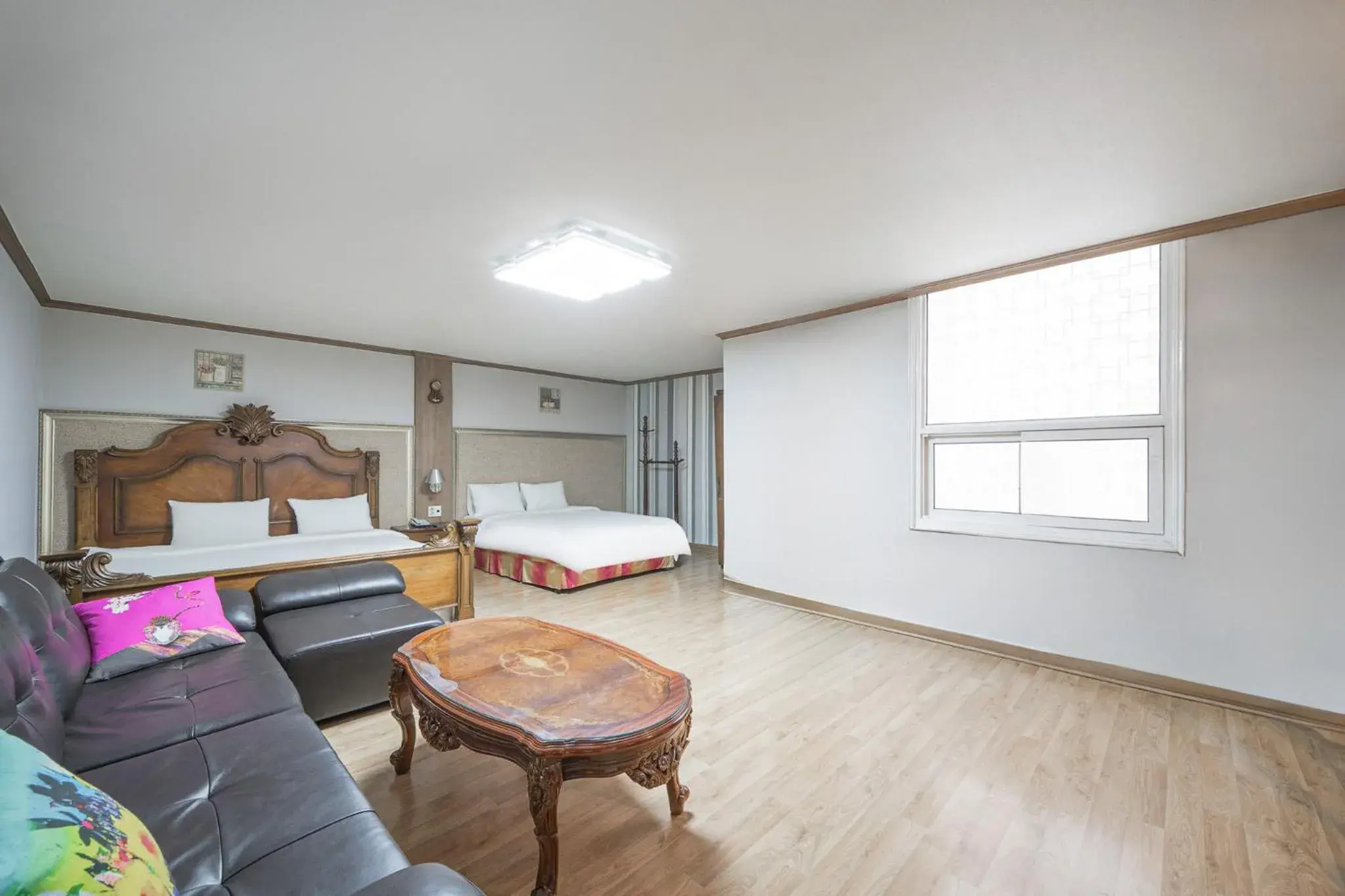 Deluxe Twin Room in Changwon Olympic Hotel Deluxe Twin Room in Changwon Olympic Hotel