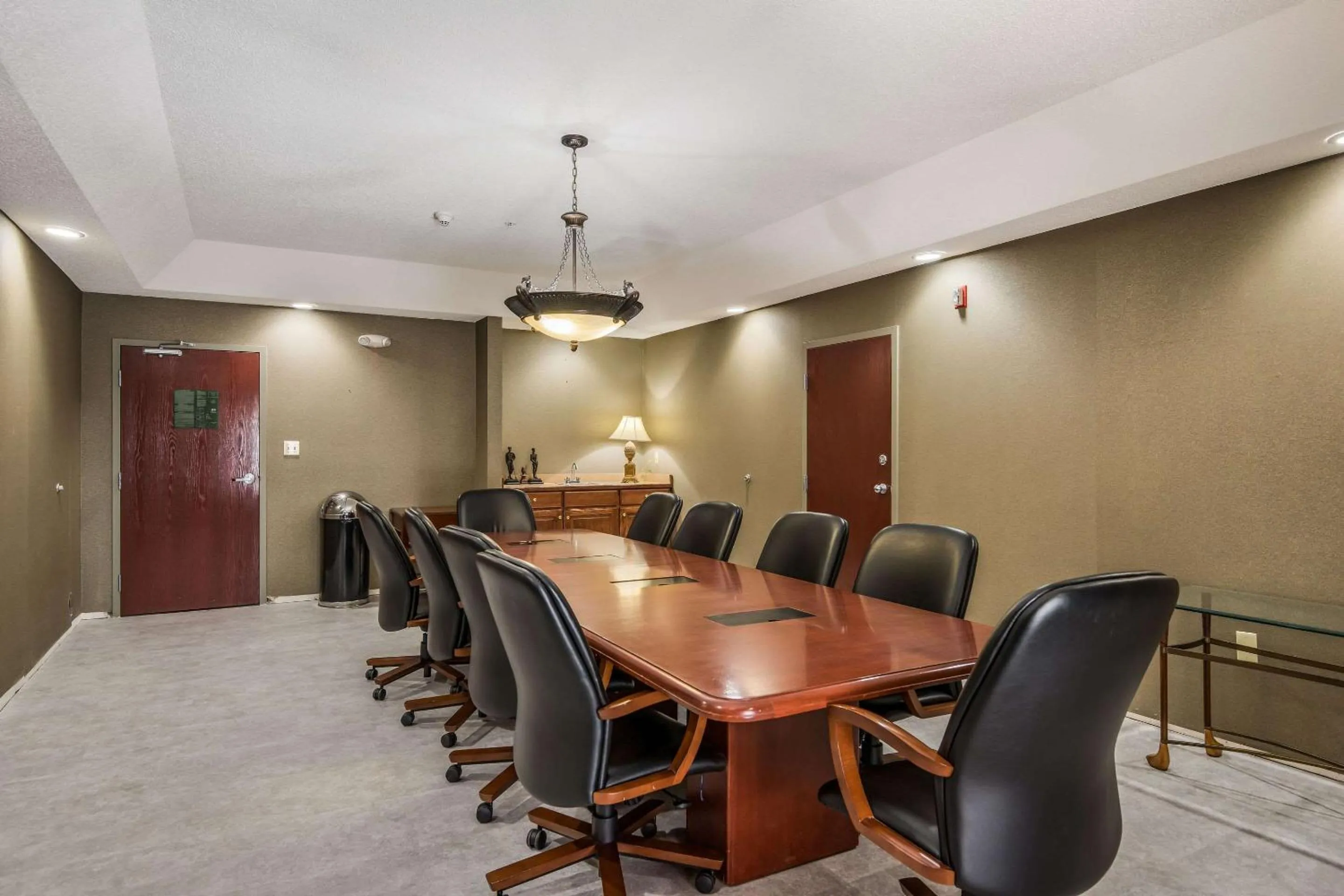 Business facilities in Quality Inn & Suites Quincy - Downtown