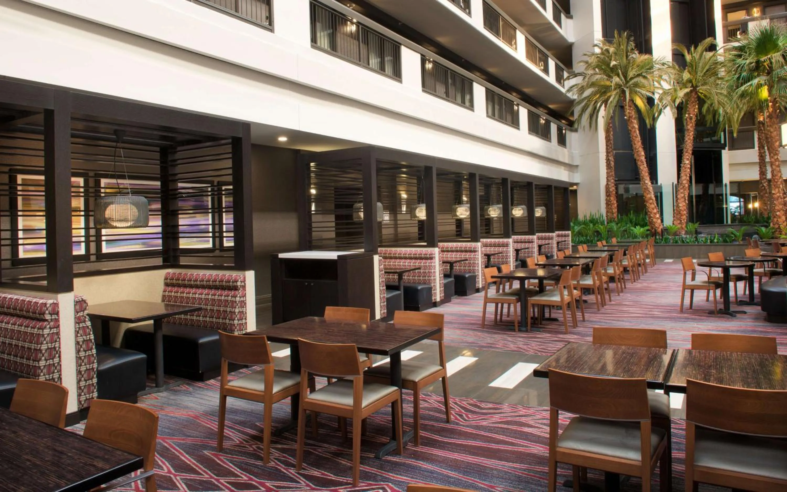 Lobby or reception in Embassy Suites by Hilton Las Vegas