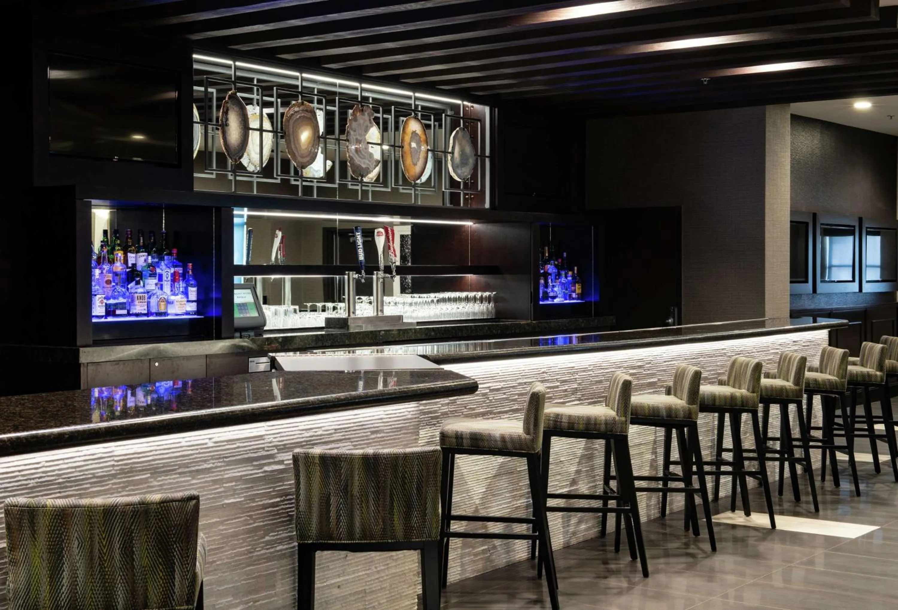 Lounge or bar in Embassy Suites by Hilton Las Vegas