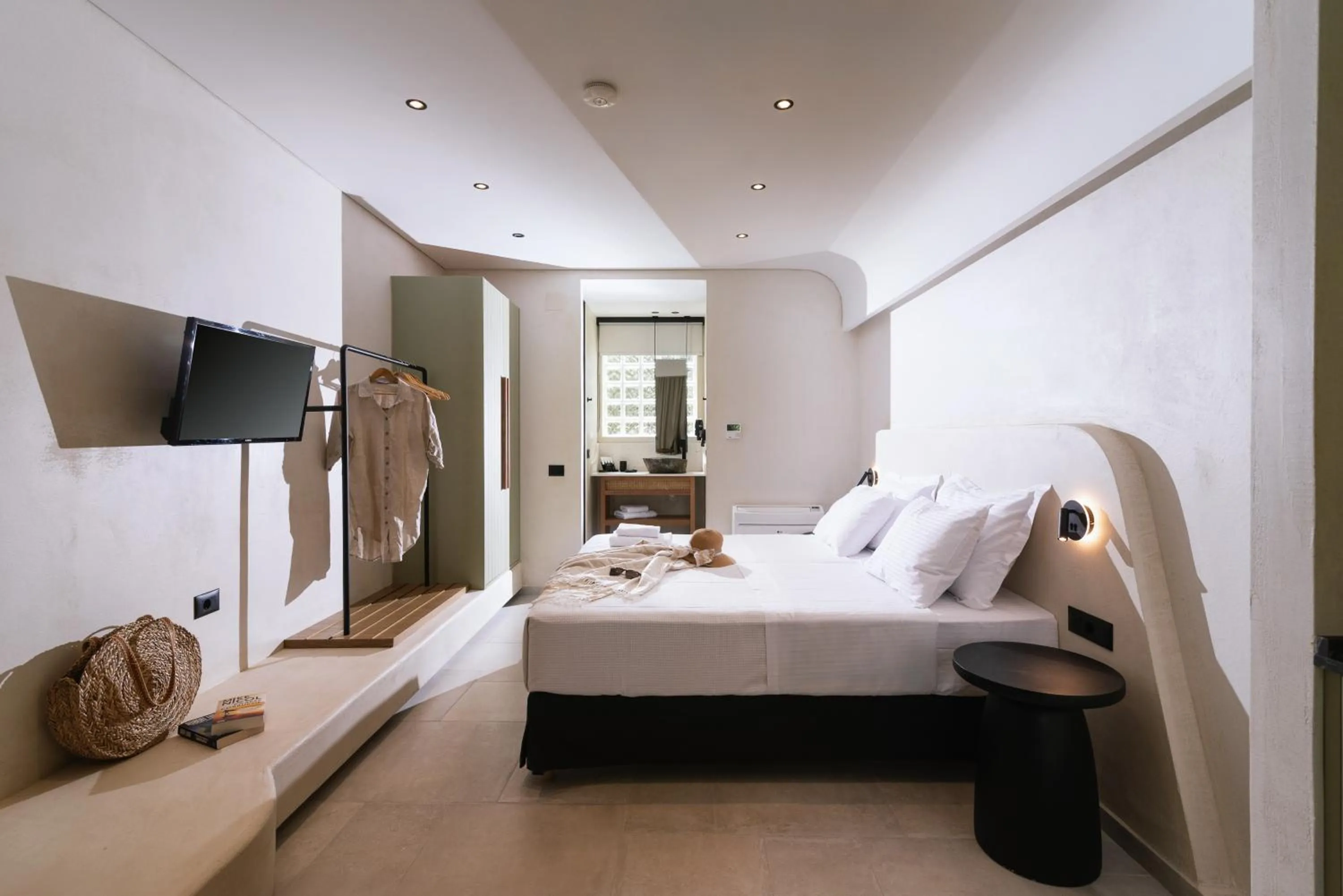 Photo of the whole room, Bed in Idi Hotel