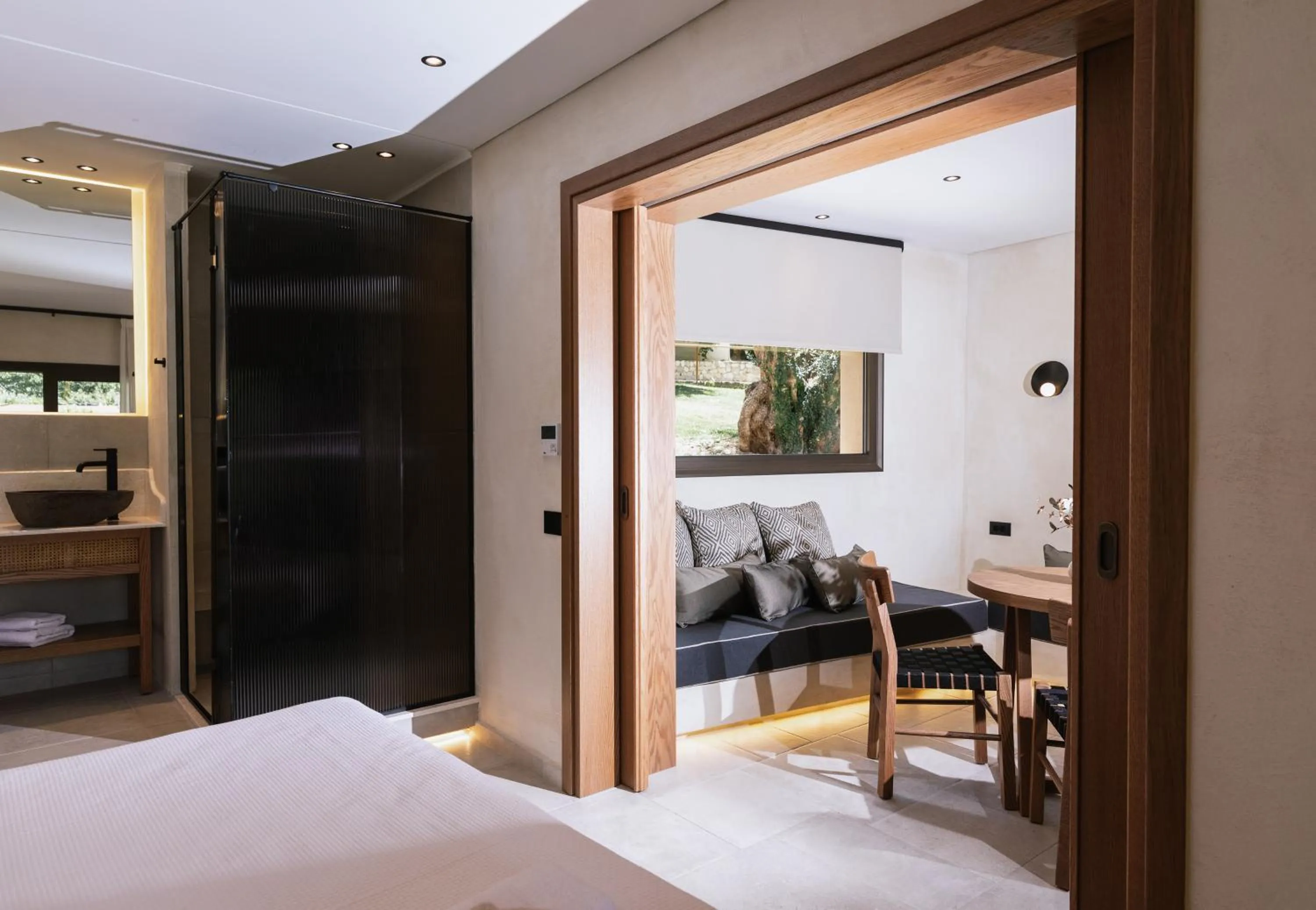 Area and facilities, Bed in Idi Hotel