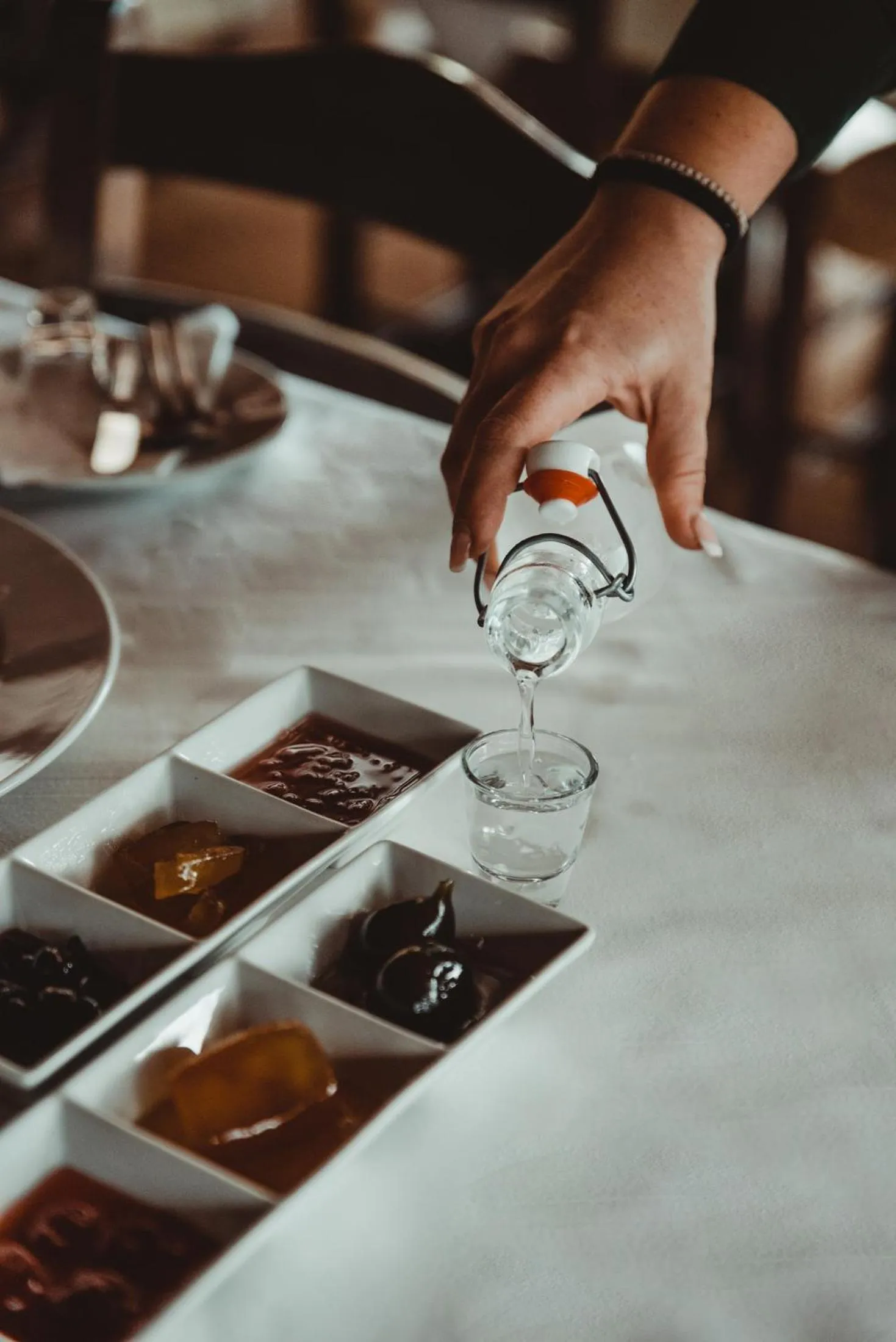 Food and drinks in Idi Hotel