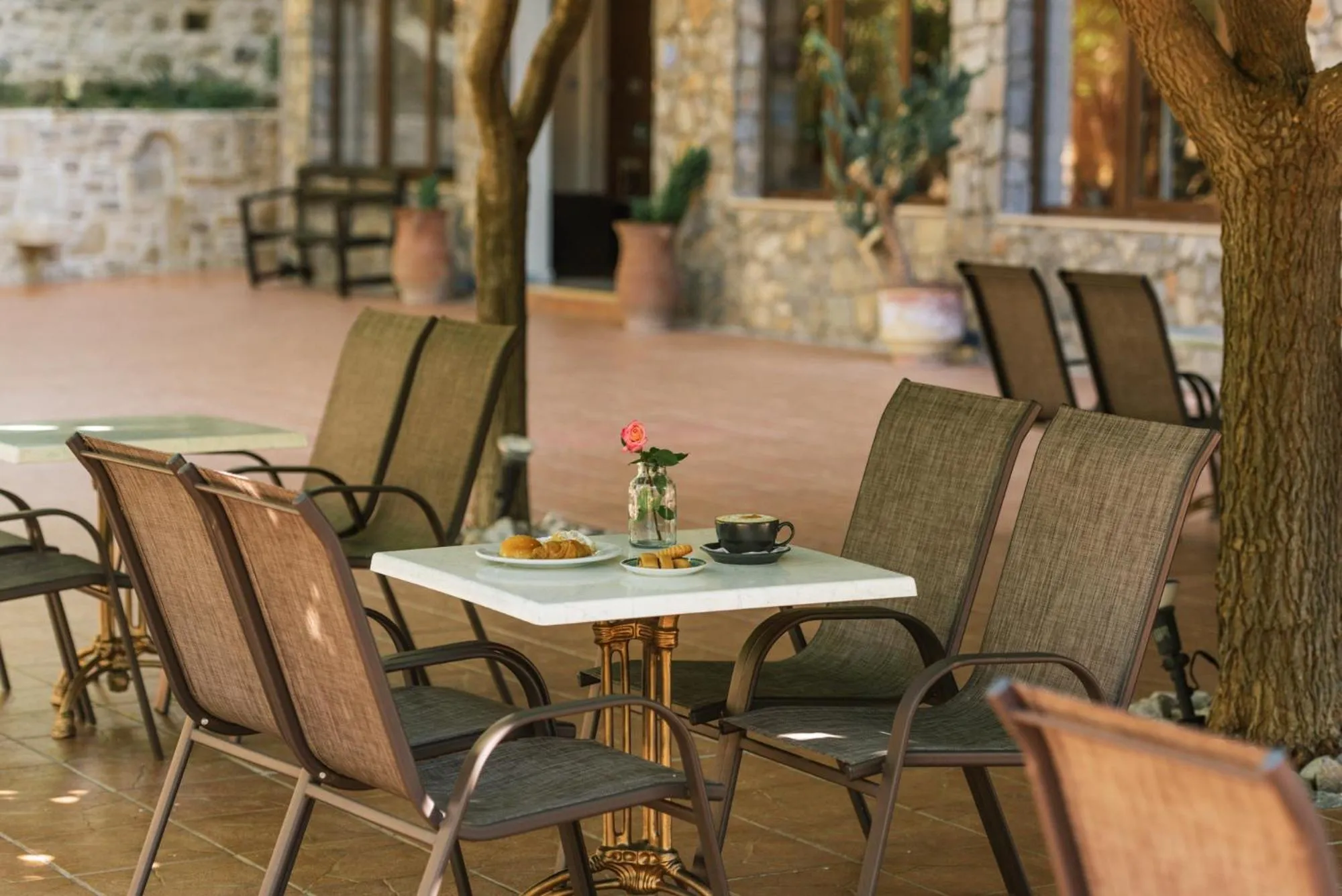 Lounge or bar in Idi Hotel