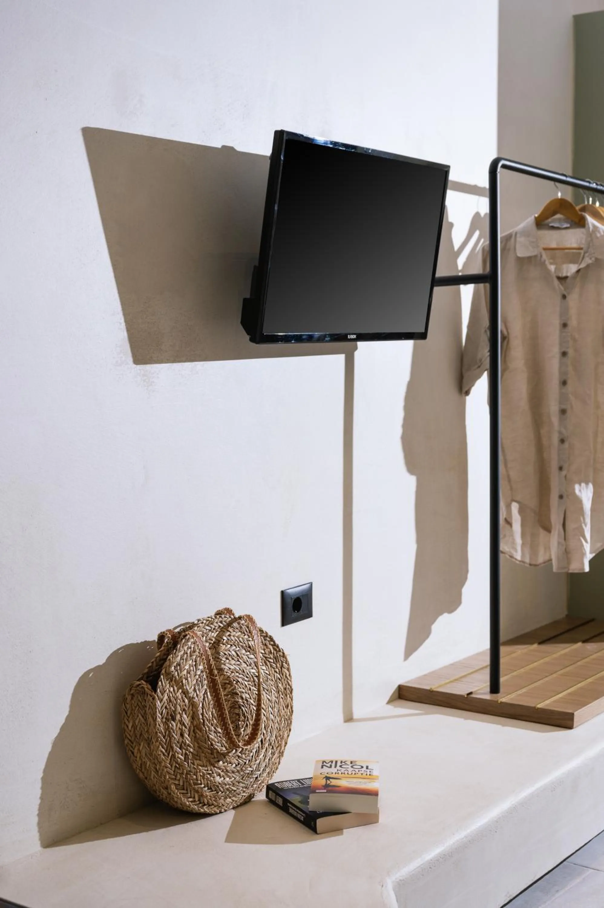 TV and multimedia in Idi Hotel