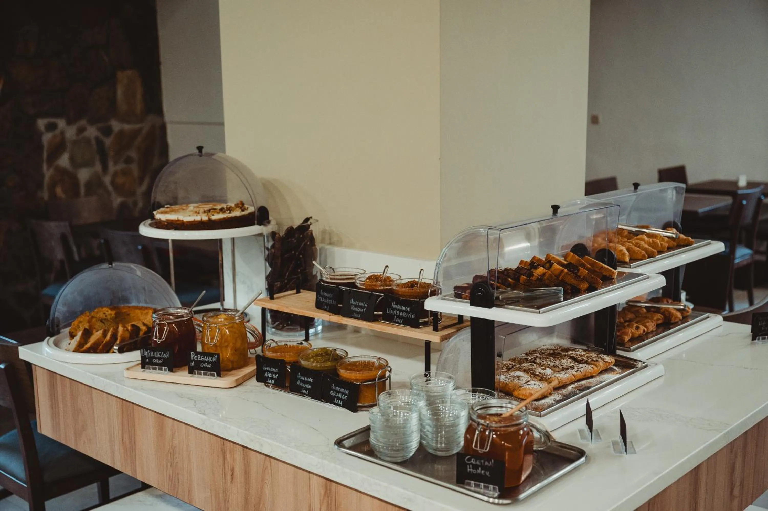 Buffet breakfast in Idi Hotel