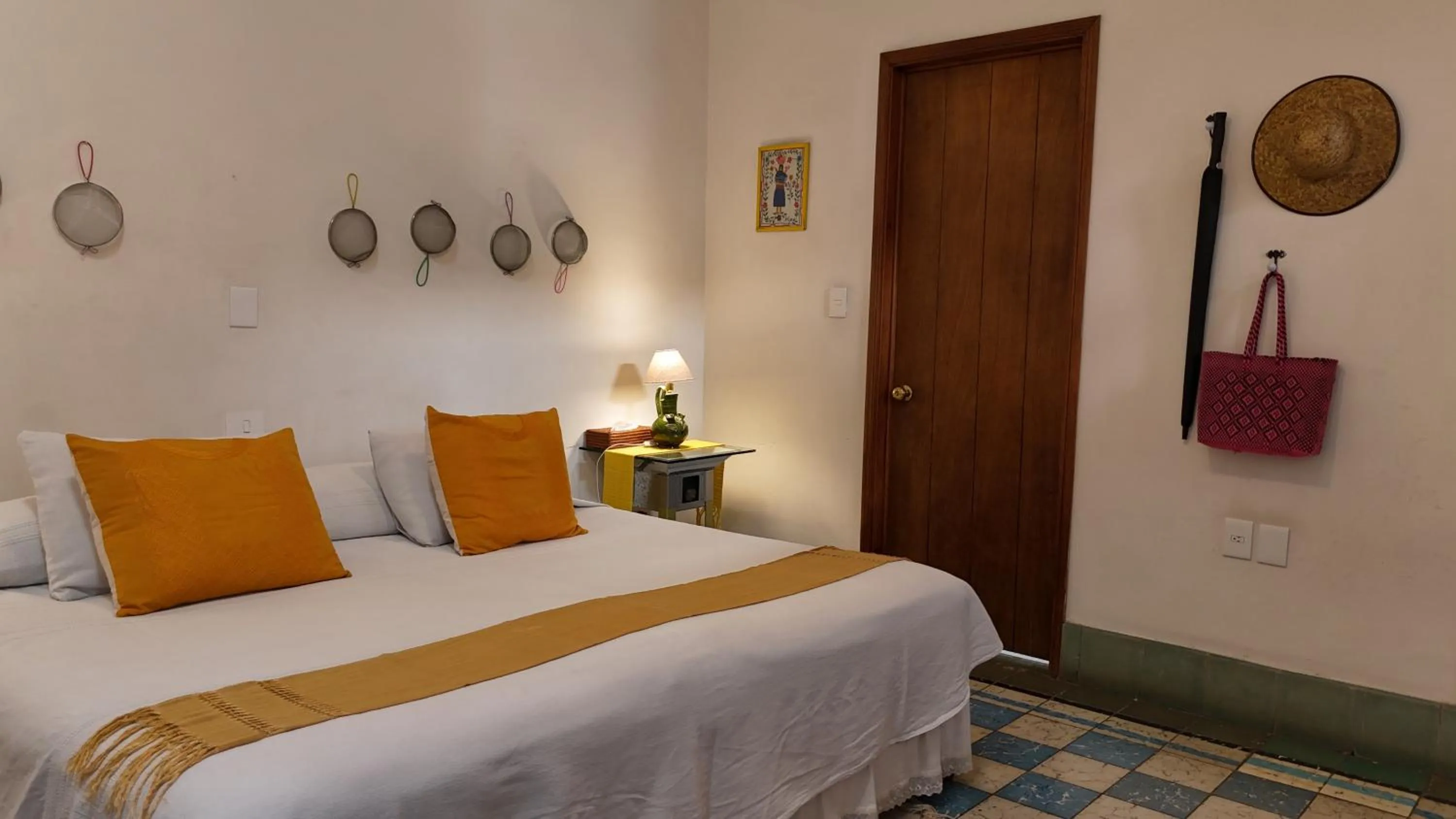 Bed in El Diablo y la Sandia B&B