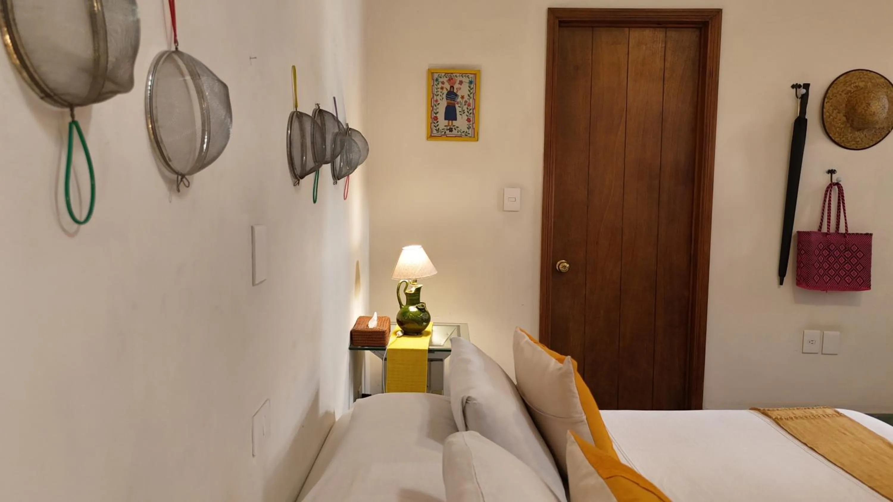 Bed in El Diablo y la Sandia B&B