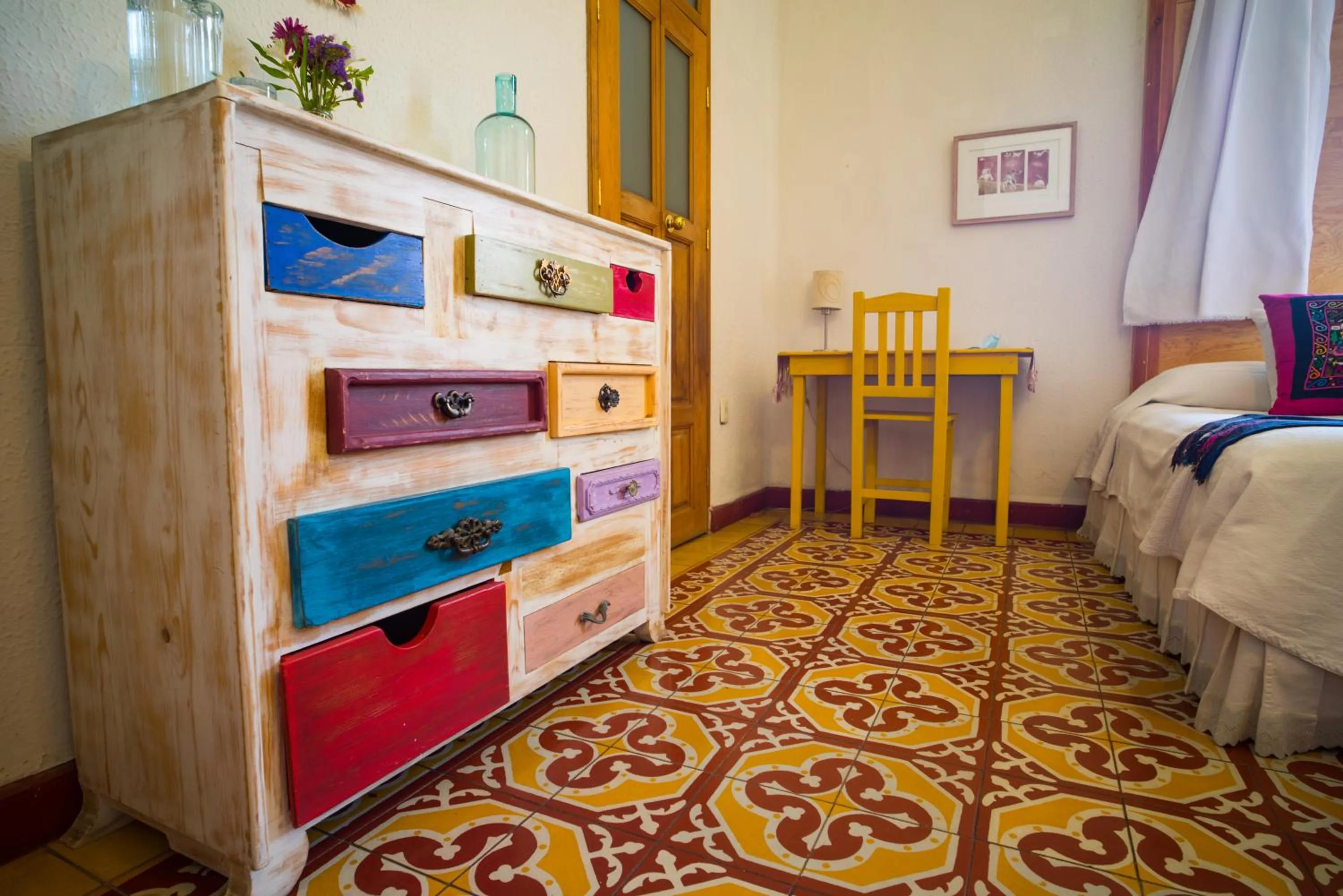 Bed in El Diablo y la Sandia B&B