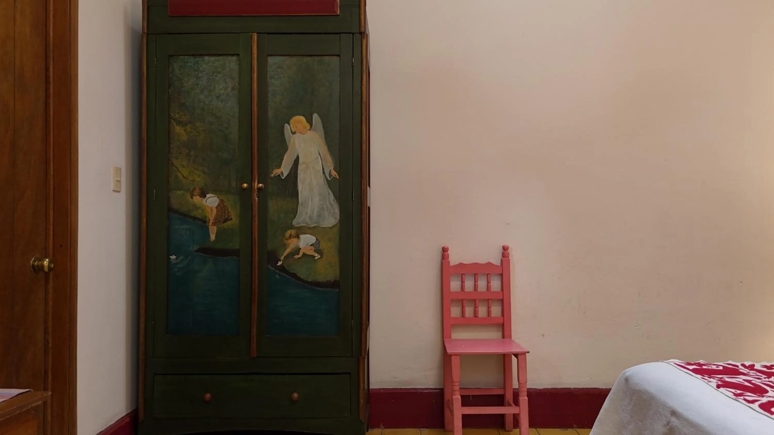 Bed in El Diablo y la Sandia B&B