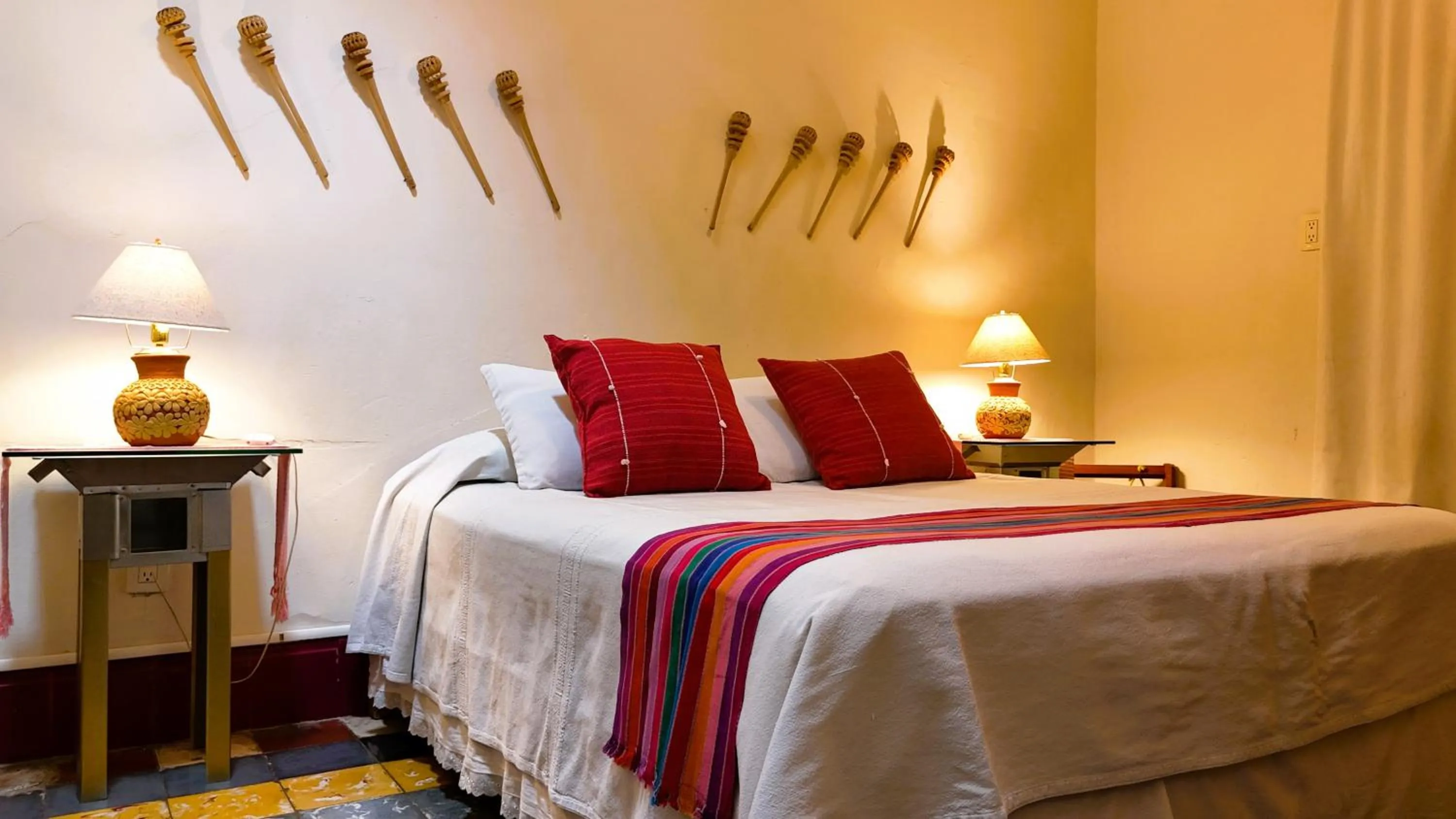 Bed in El Diablo y la Sandia B&B