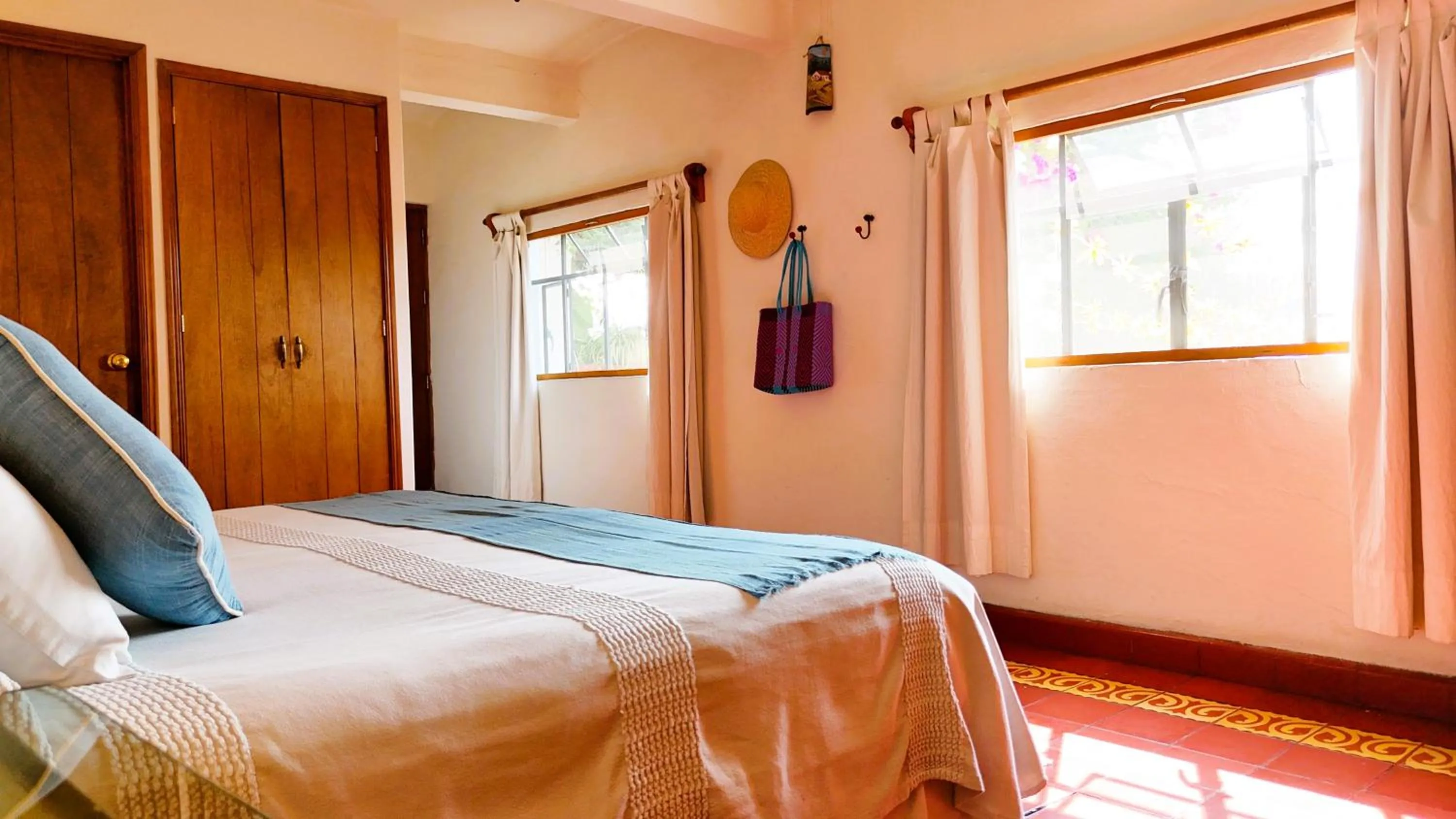 Bed in El Diablo y la Sandia B&B