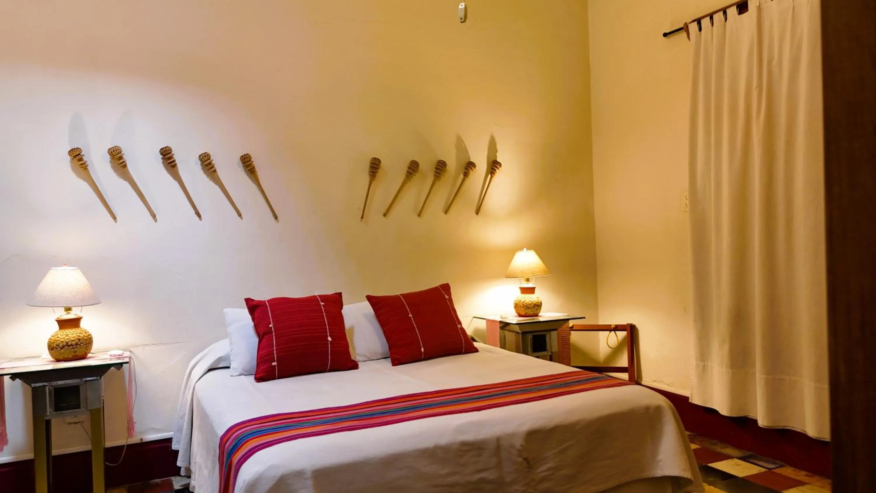 Bed in El Diablo y la Sandia B&B