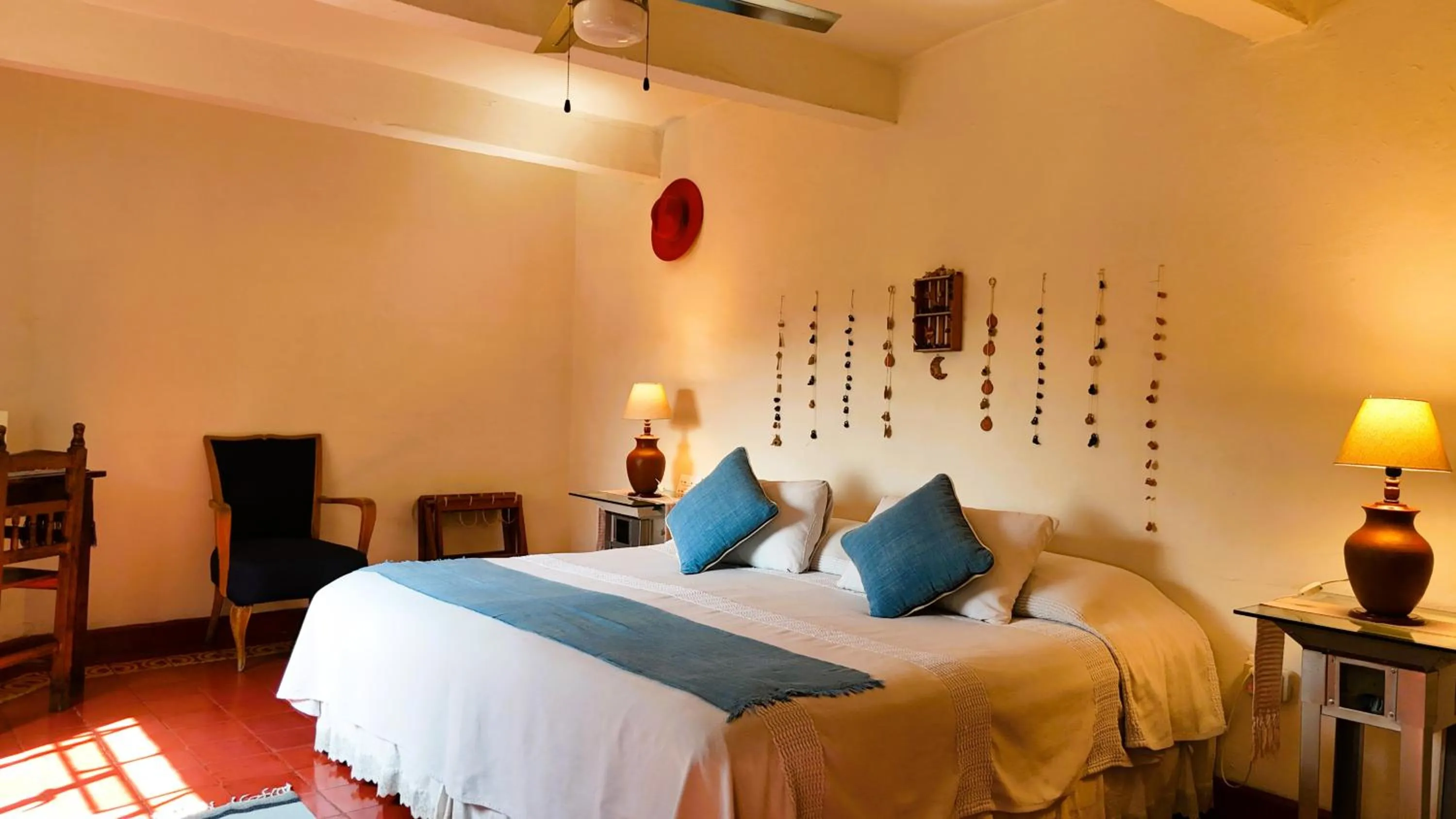 Bed in El Diablo y la Sandia B&B