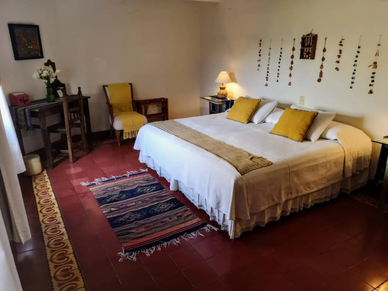 King Room - single occupancy in El Diablo y la Sandia B&B