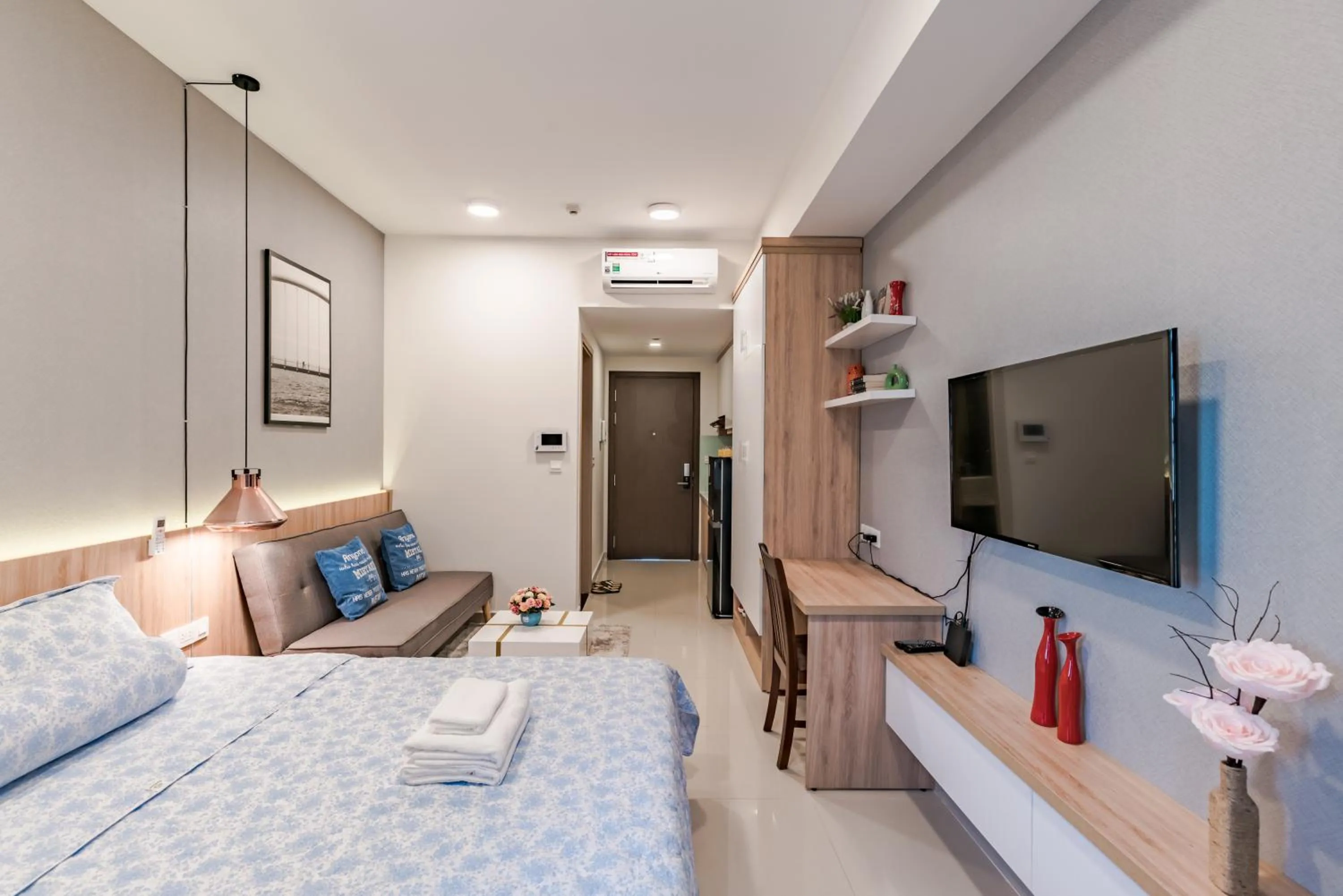 Living room, Bed in TeeUp Home - Infinity Pool Signature