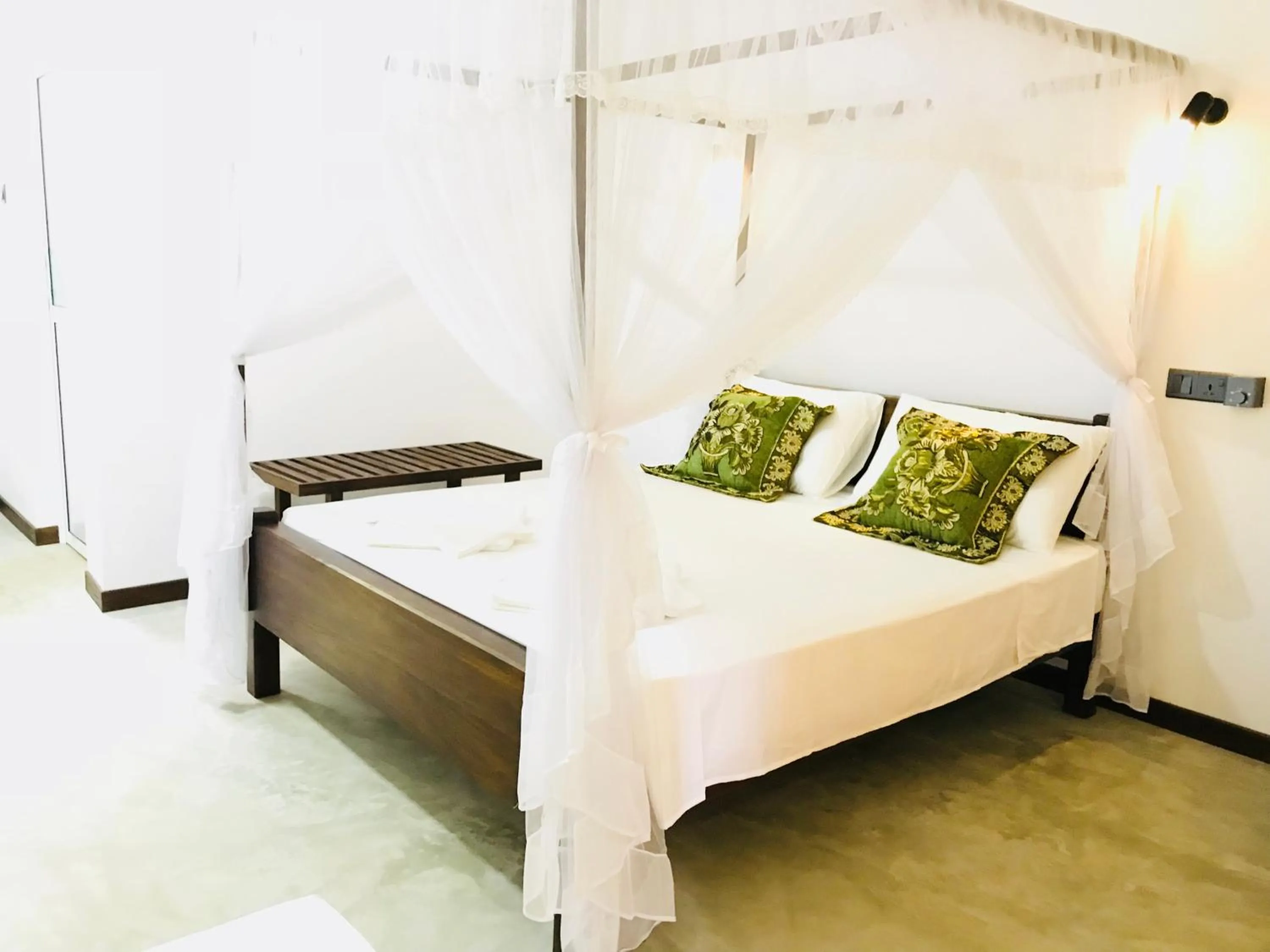 Bedroom, Bed in Sigiriya Rock Hide