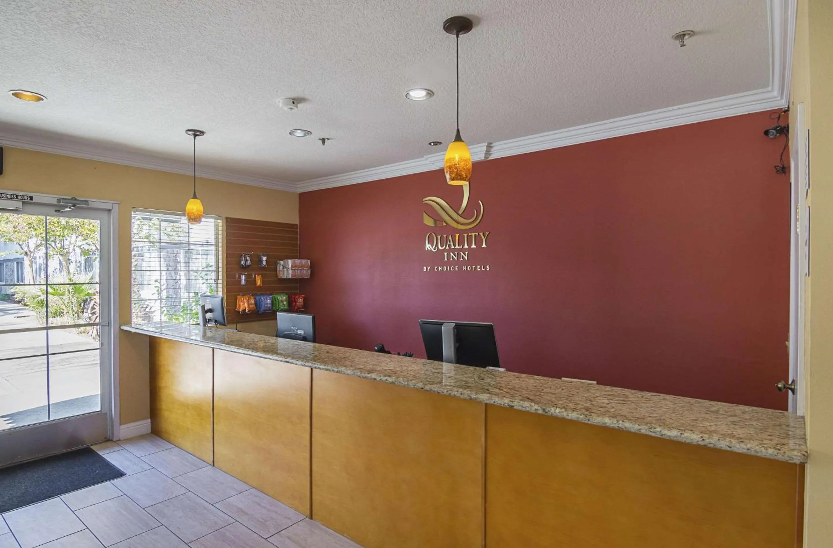 Lobby or reception in Quality Inn Fresno Yosemite Airport