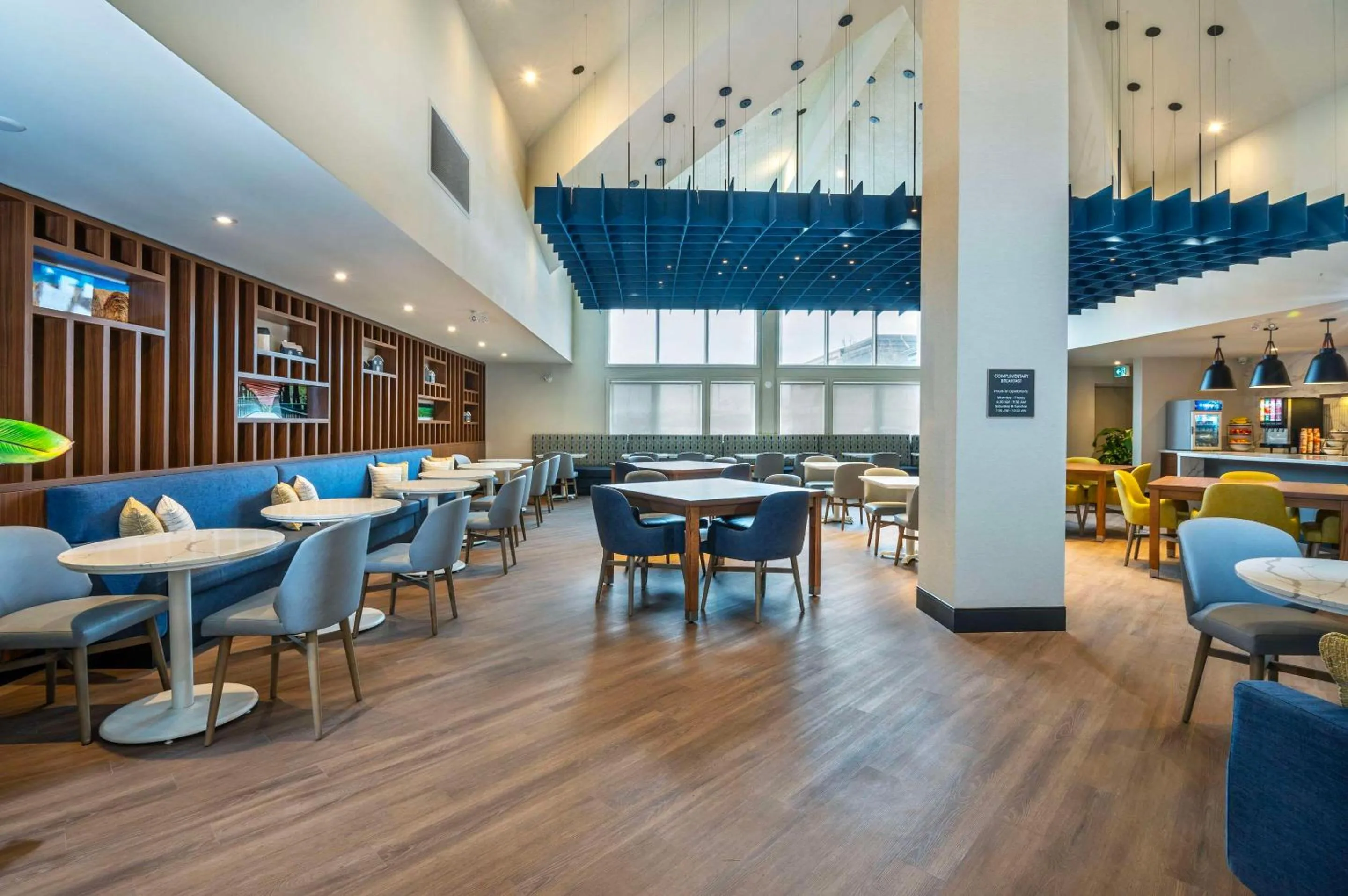 Breakfast in Comfort Inn & Suites