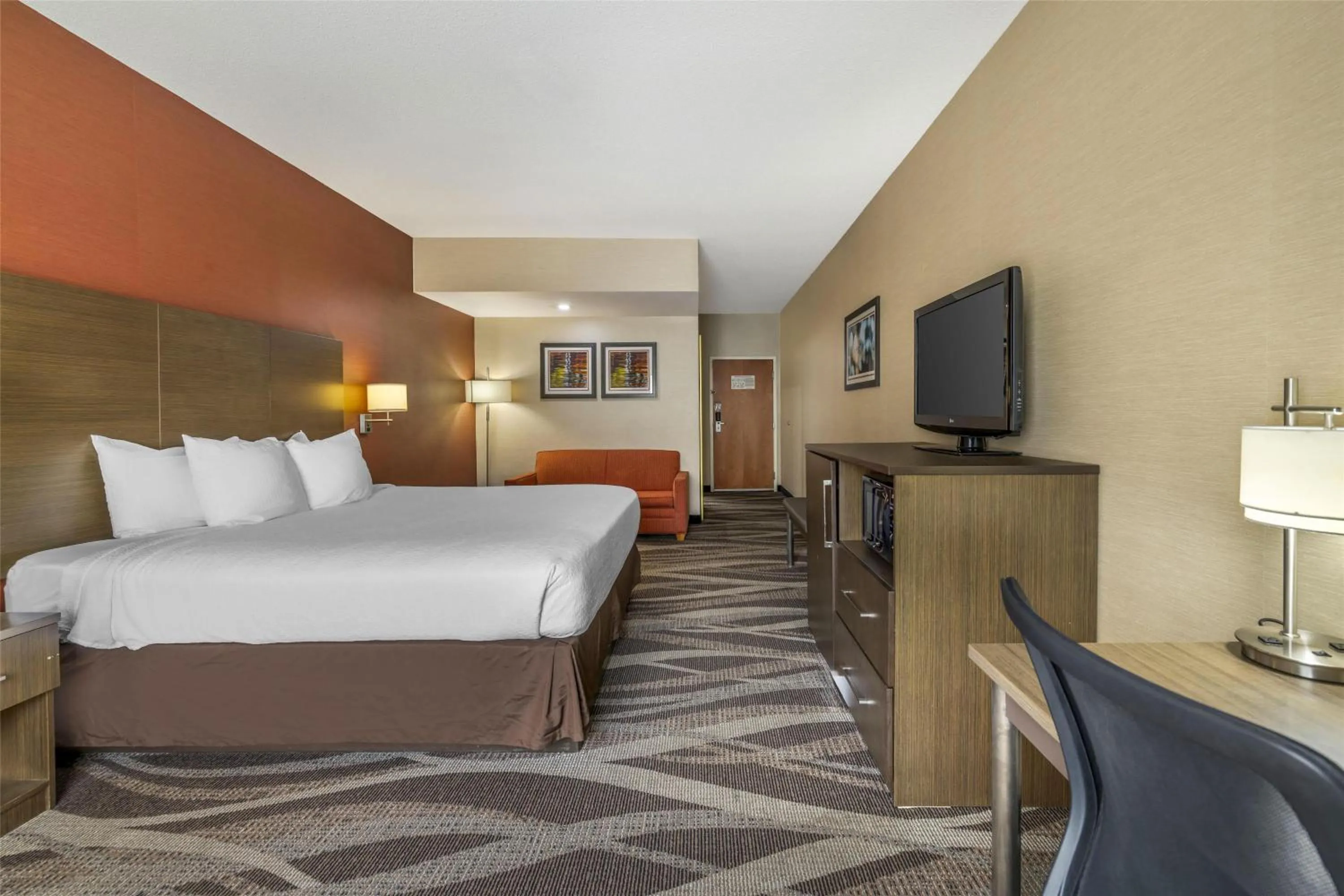 Bedroom, Bed in Best Western Plus University Inn