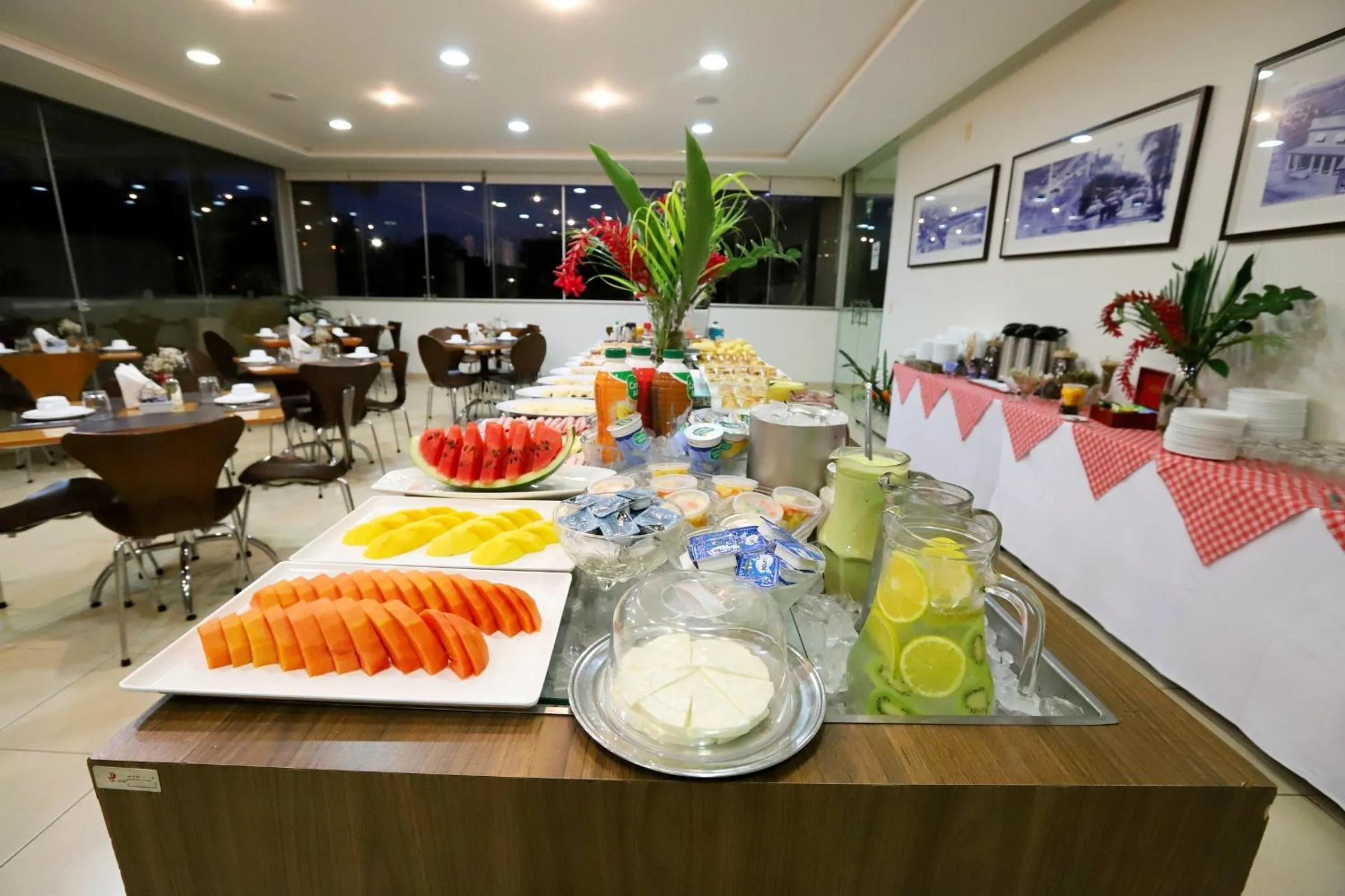 Restaurant/places to eat in Hotel Maione