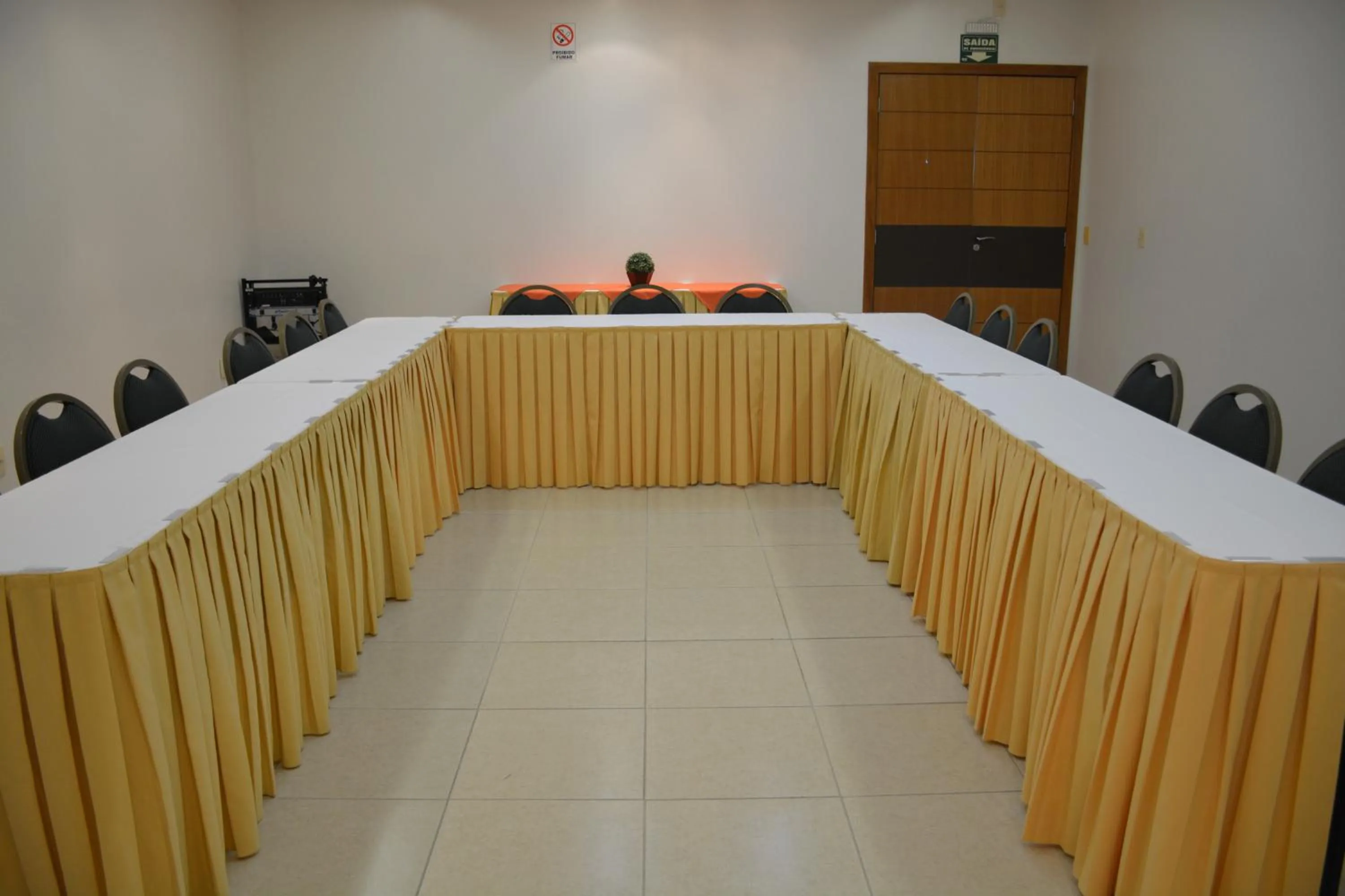 Meeting/conference room in Hotel Maione