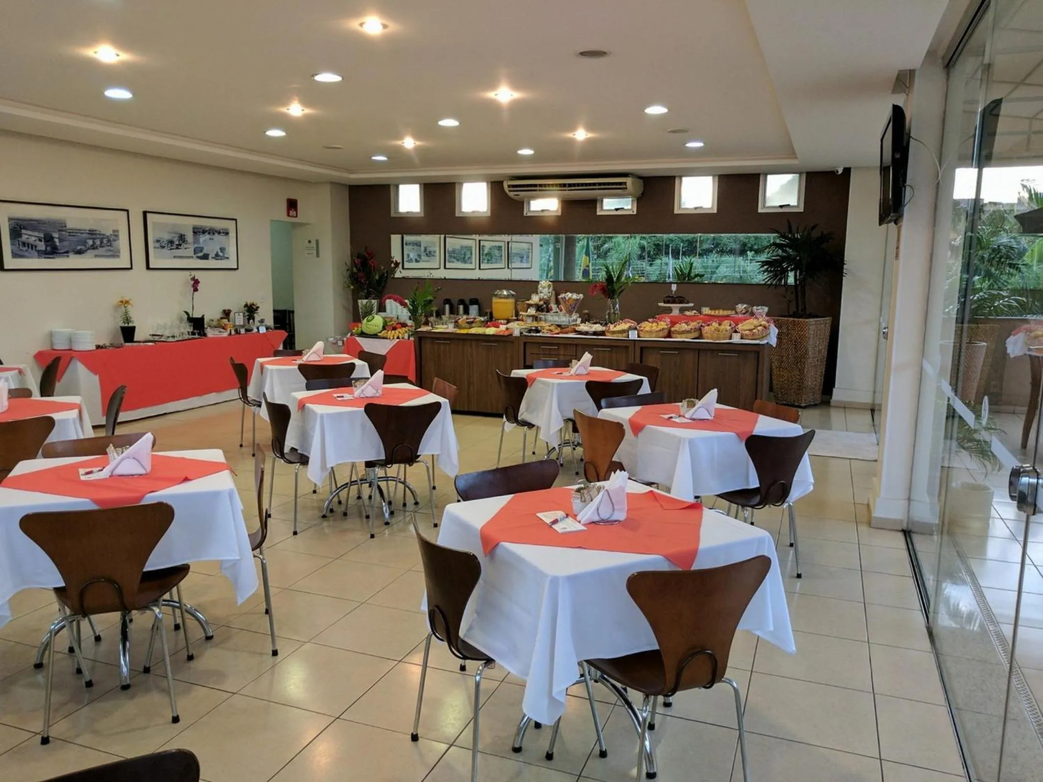 Restaurant/places to eat in Hotel Maione